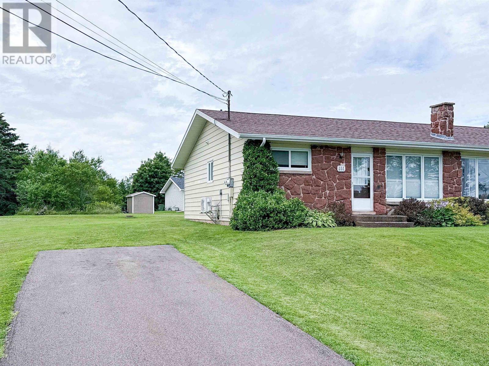 111 Meadowbank Road, Cornwall, Prince Edward Island  C0A 1H0 - Photo 6 - 202619594