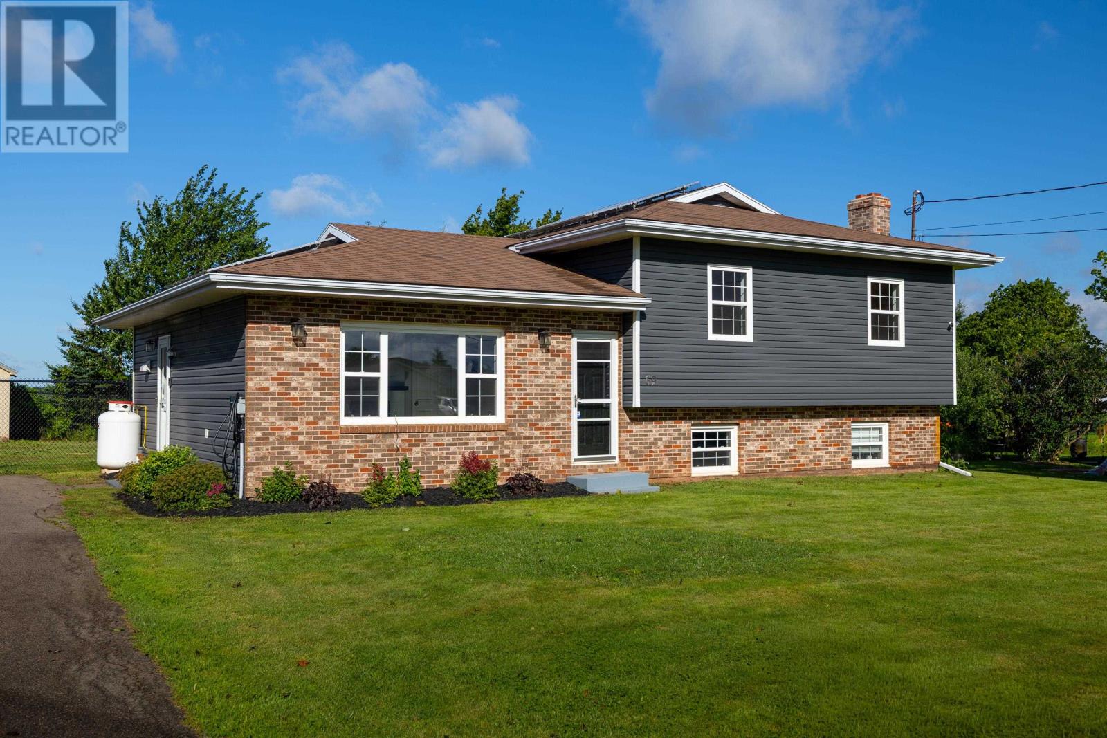 69 Mount Herbert Road, Stratford, Prince Edward Island  C1B 2S3 - Photo 1 - 202619735