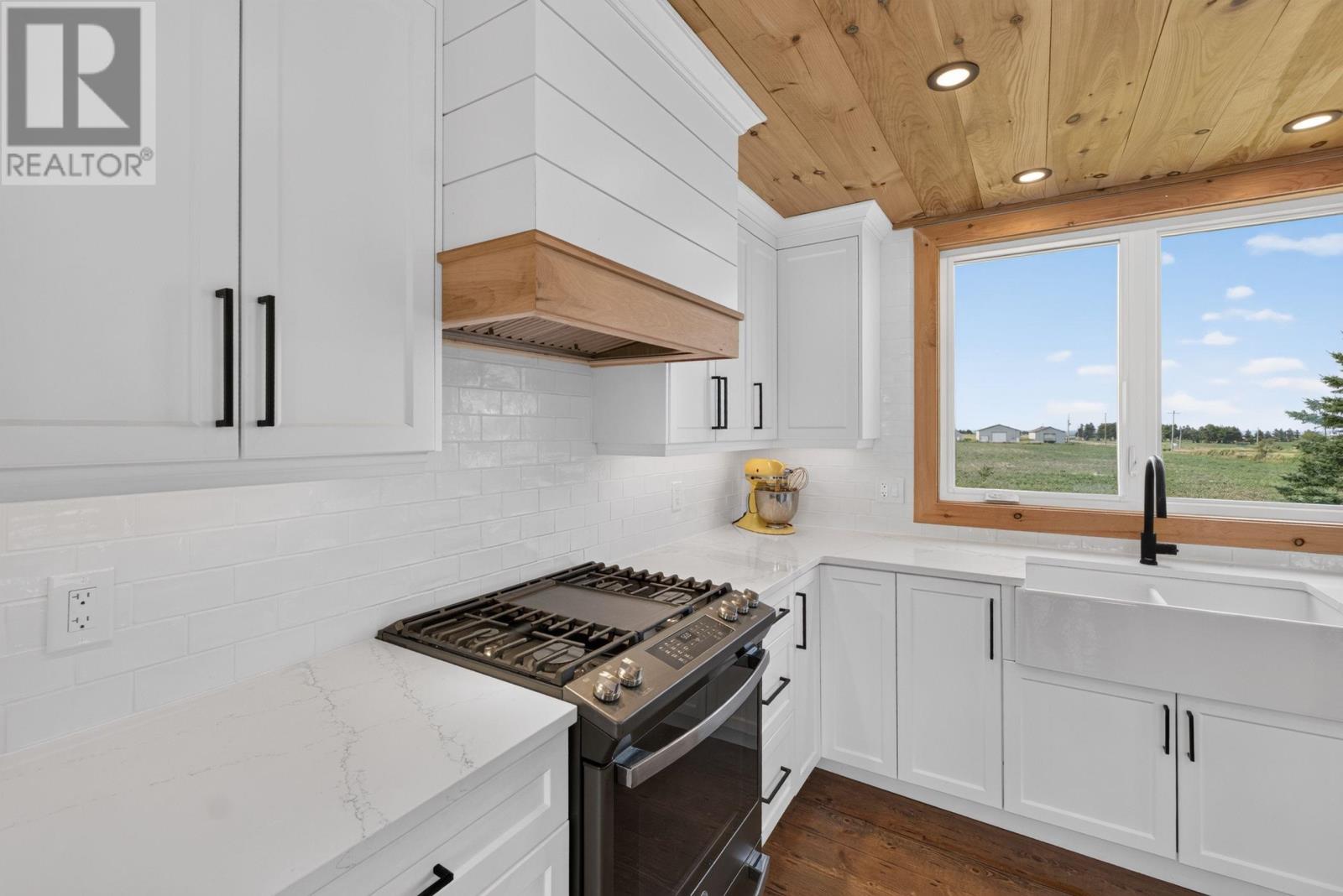 207 Malpeque Road, Malpeque, Prince Edward Island  C0B 1M0 - Photo 13 - 202619924