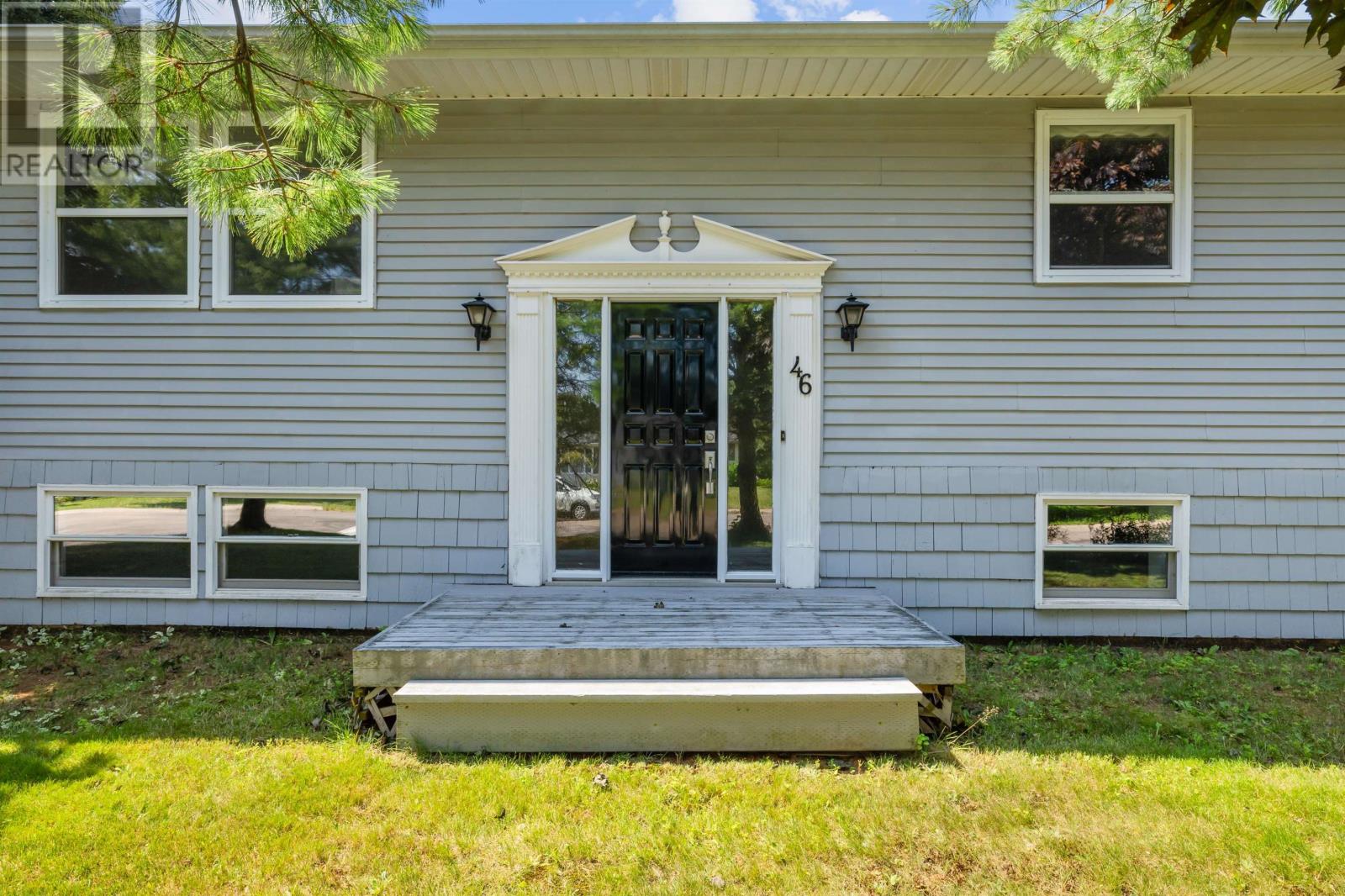 46 Westcomb Crescent, Charlottetown, Prince Edward Island  C1C 1B3 - Photo 2 - 202620239