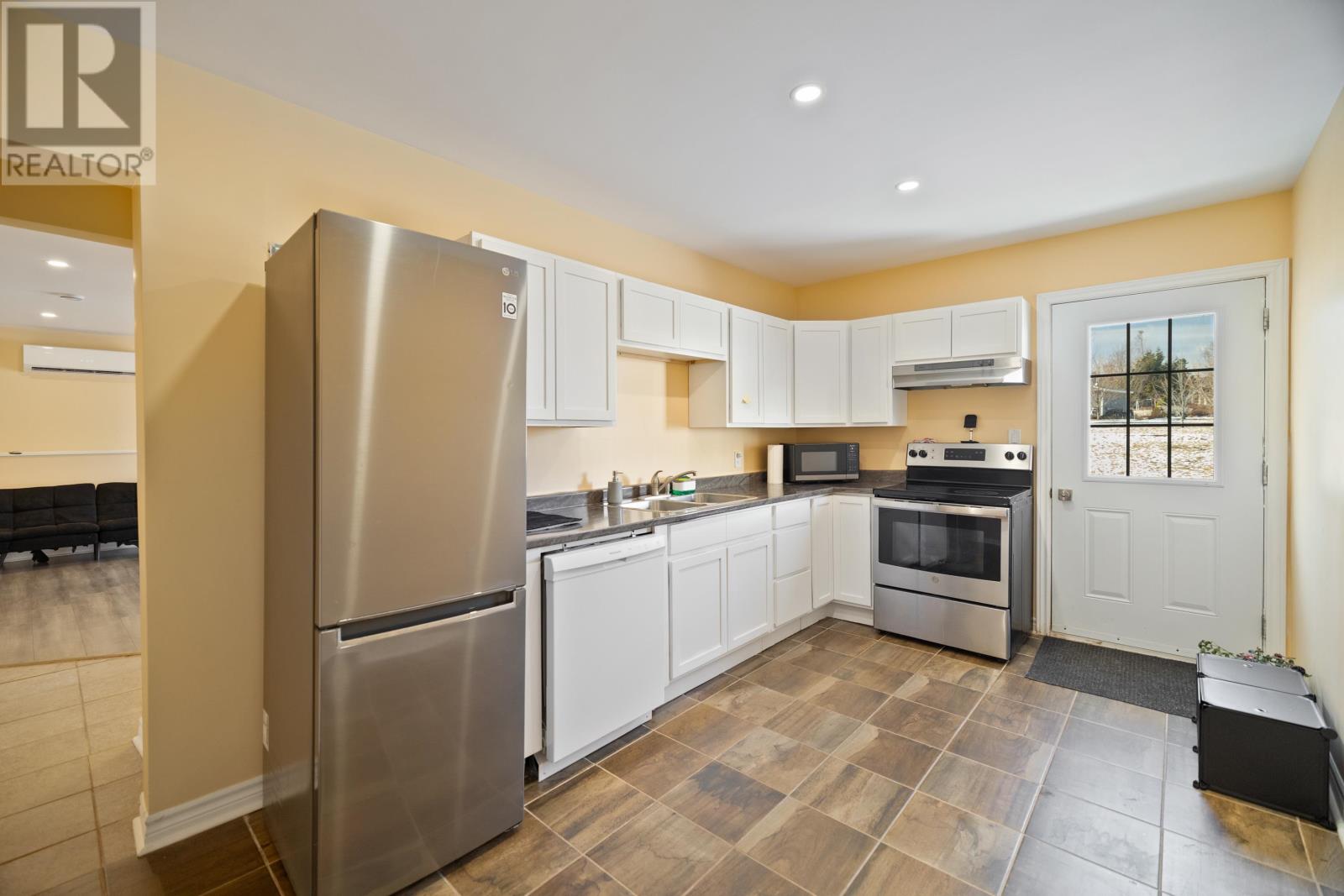 48 Picton Beete Crescent, Stratford, Prince Edward Island  C1B 0B8 - Photo 37 - 202620330