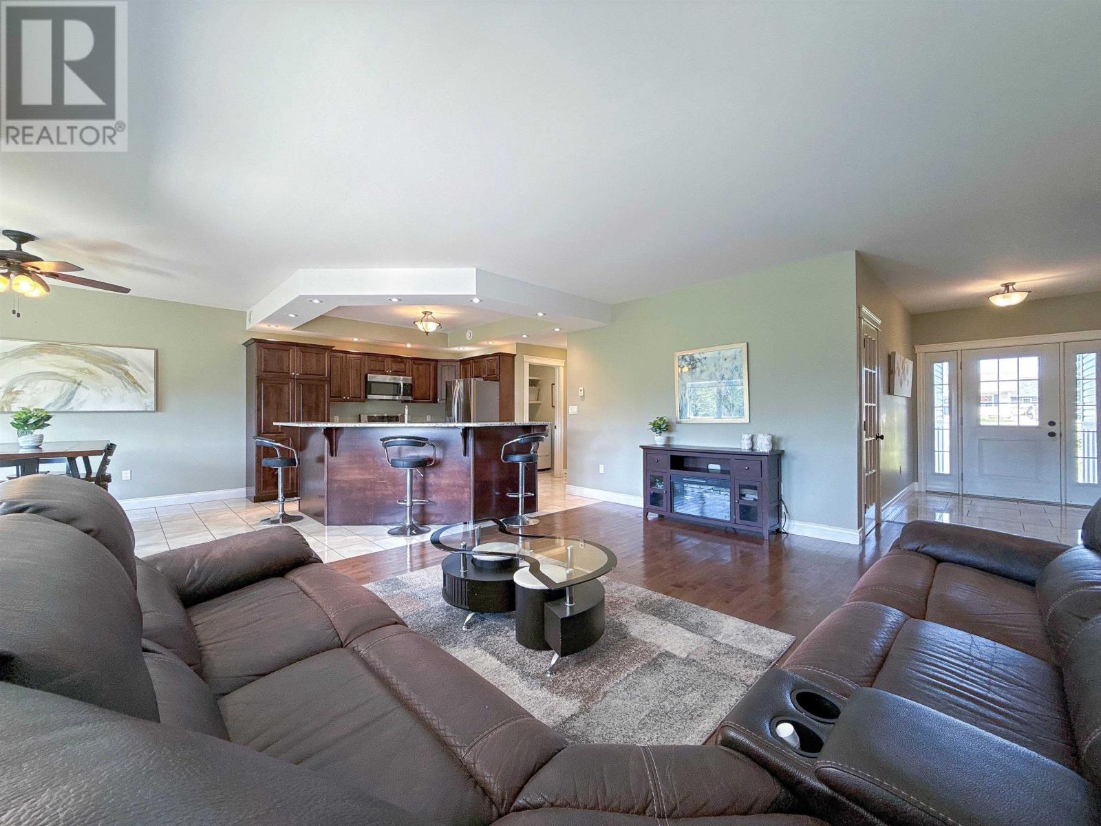 54 Ferry Road, Cornwall, Prince Edward Island  C0A 1H4 - Photo 6 - 202620687