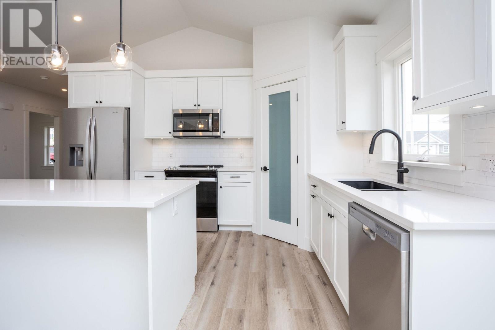 22 Shirley Street, Charlottetown, Prince Edward Island  C1C 0X8 - Photo 10 - 202620859