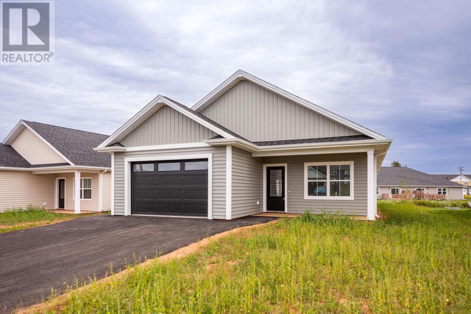 22 Shirley Street, Charlottetown, Prince Edward Island  C1C 0X8 - Photo 3 - 202620859