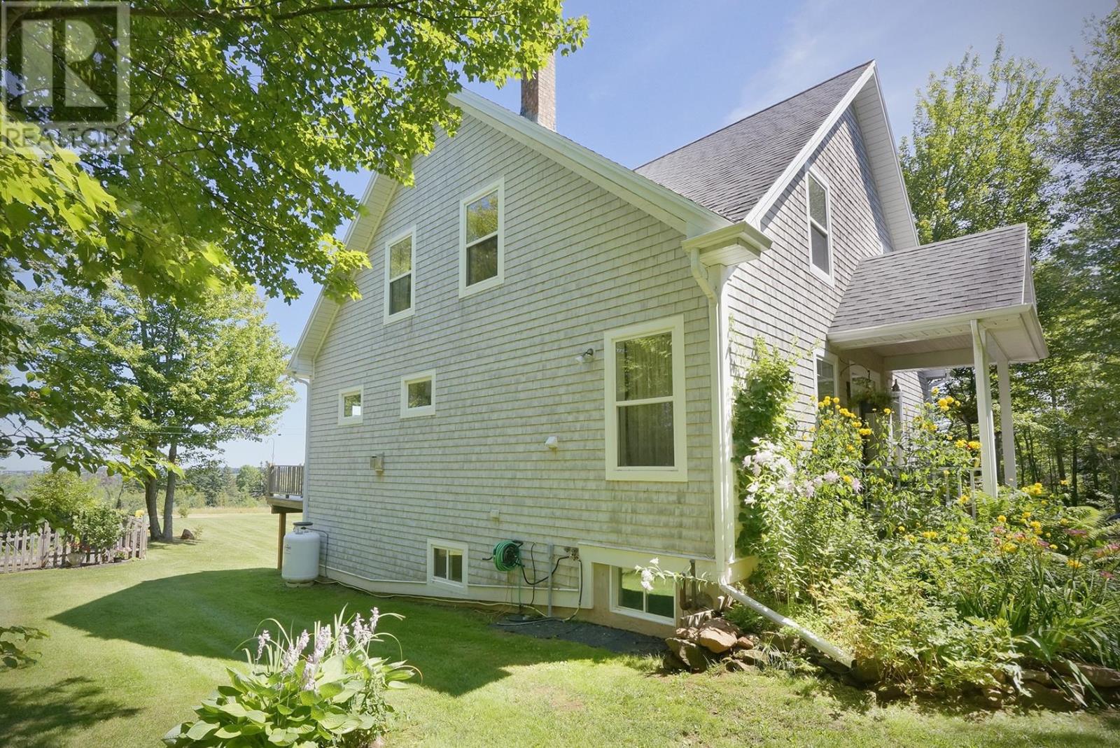 215 Buffalo Road, Rustico, Prince Edward Island  C0A 1N0 - Photo 38 - 202621120