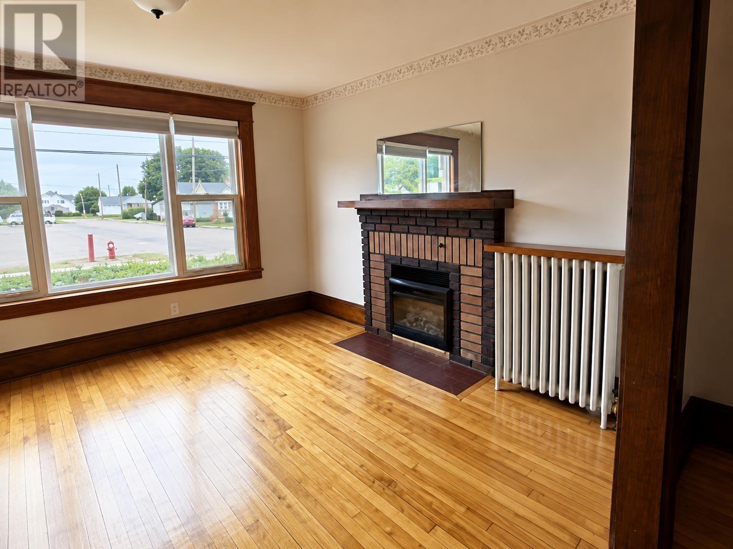 162 Granville Street, Summerside, Prince Edward Island  C1N 3A4 - Photo 8 - 202621299