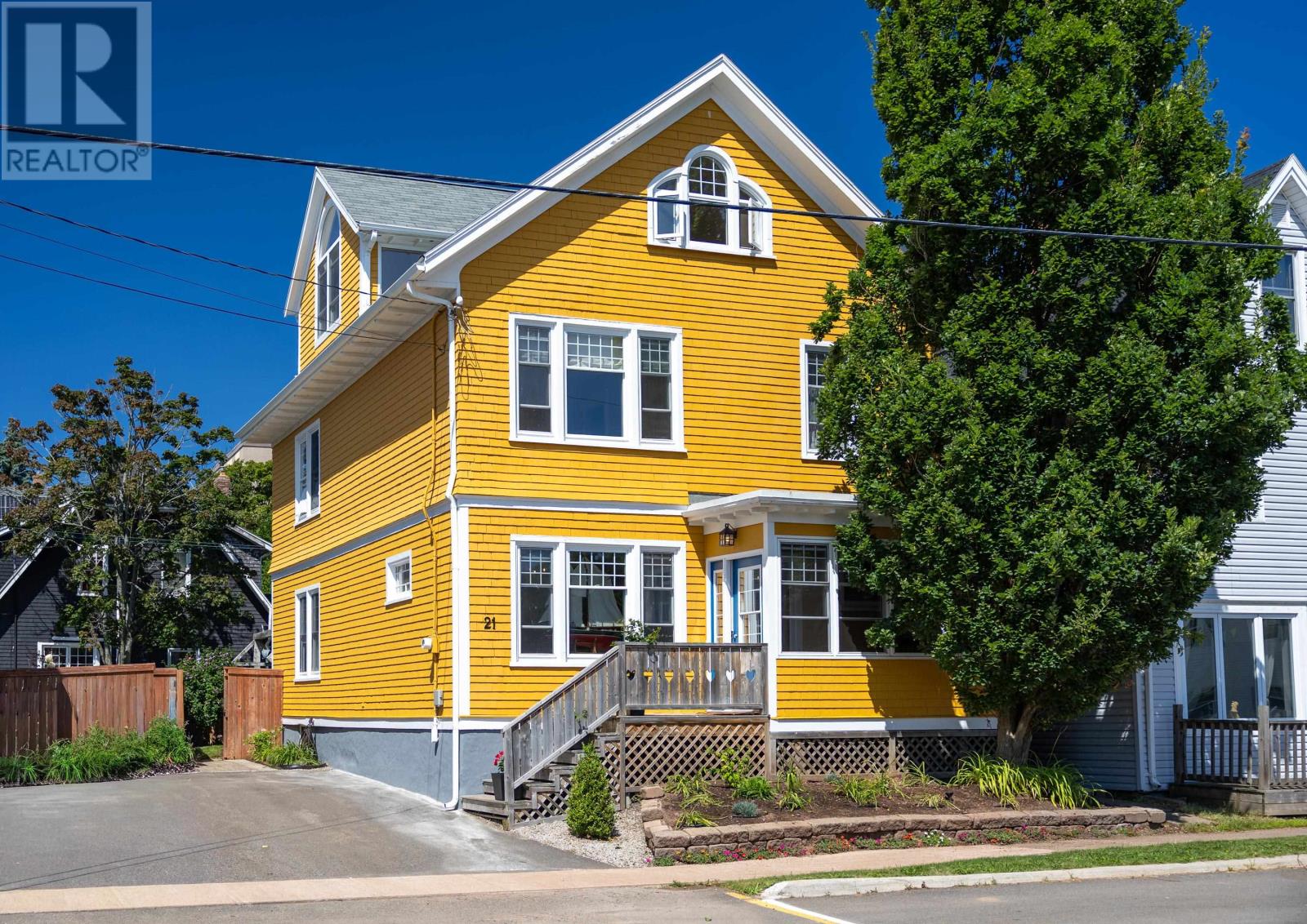 21 Grafton Street, Charlottetown, Prince Edward Island  C1A 1K6 - Photo 1 - 202621324
