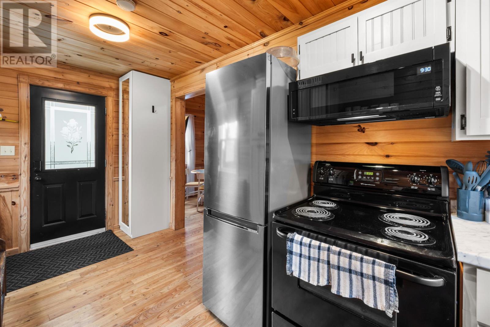 12 King Lane, Souris West, Prince Edward Island  C0A 2B0 - Photo 3 - 202621546