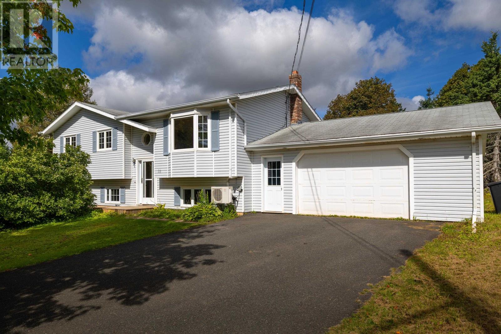 33 Amanda Drive, East Royalty, Prince Edward Island  C1C 0A1 - Photo 1 - 202621964