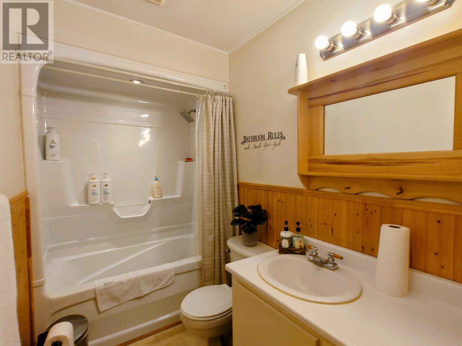 34 Lockwood Drive, Summerside, Prince Edward Island  C1N 4R5 - Photo 15 - 202621977