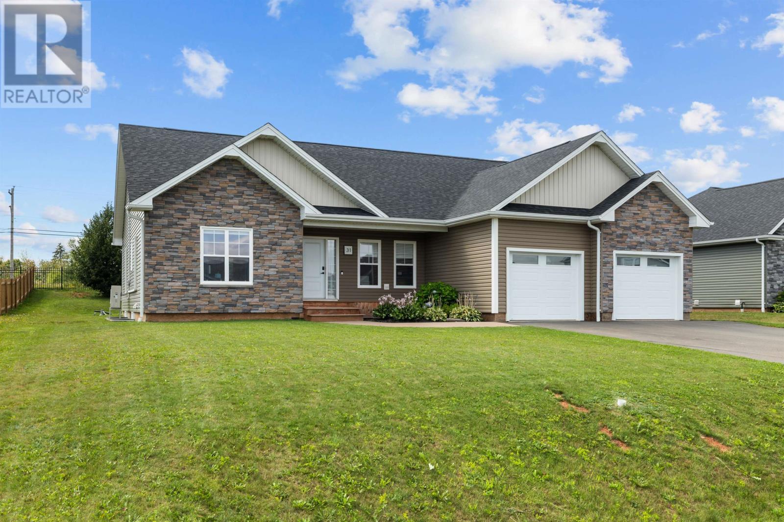 31 Lantern Crescent, Cornwall, Prince Edward Island  C0A 1H8 - Photo 1 - 202622062