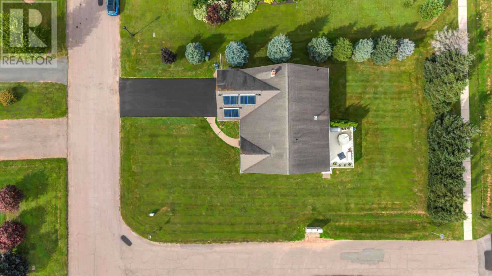 50 Golf View Drive, Stratford, Prince Edward Island  C1B 2V6 - Photo 3 - 202622089