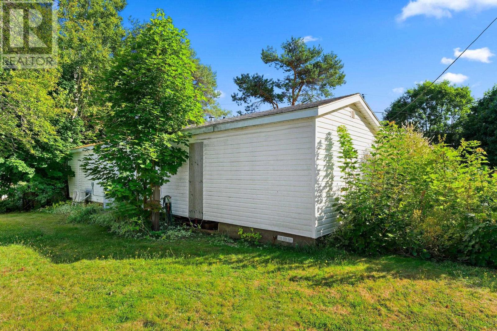 7 Oakwood Crescent, Charlottetown, Prince Edward Island  C1A 6P9 - Photo 16 - 202622129