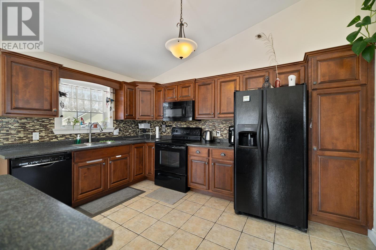 48 Picton Beete Crescent, Stratford, Prince Edward Island  C1B 0B8 - Photo 10 - 202622174