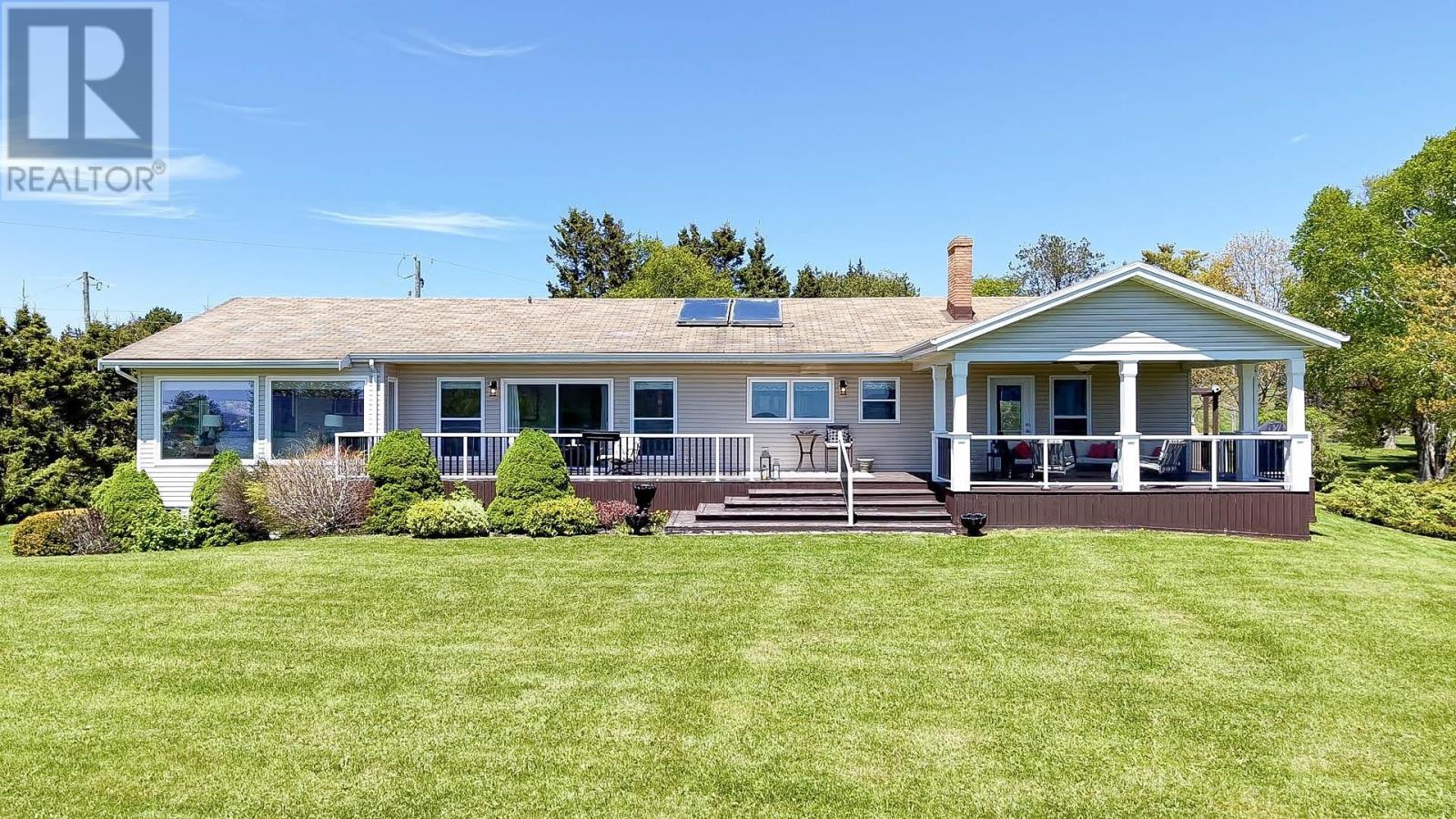 12 Lighthouse Lane, Stratford, Prince Edward Island  C1B 2N9 - Photo 5 - 202622227