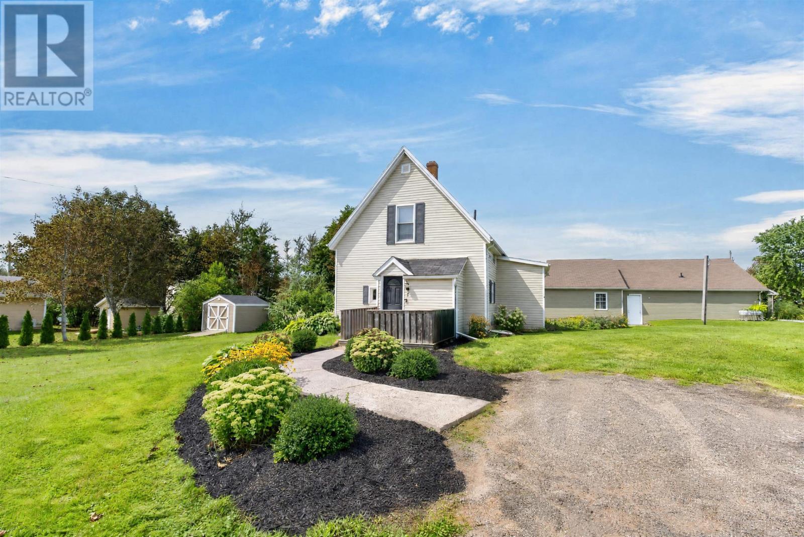 7 Macarthur Drive, Cornwall, Prince Edward Island  C0A 1H4 - Photo 3 - 202622230