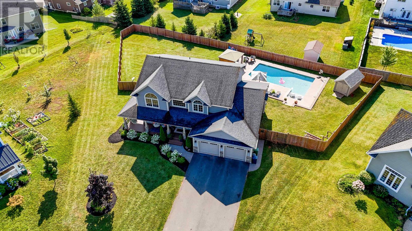 14 Somerset, Stratford, Prince Edward Island  C1B 0J2 - Photo 1 - 202622270