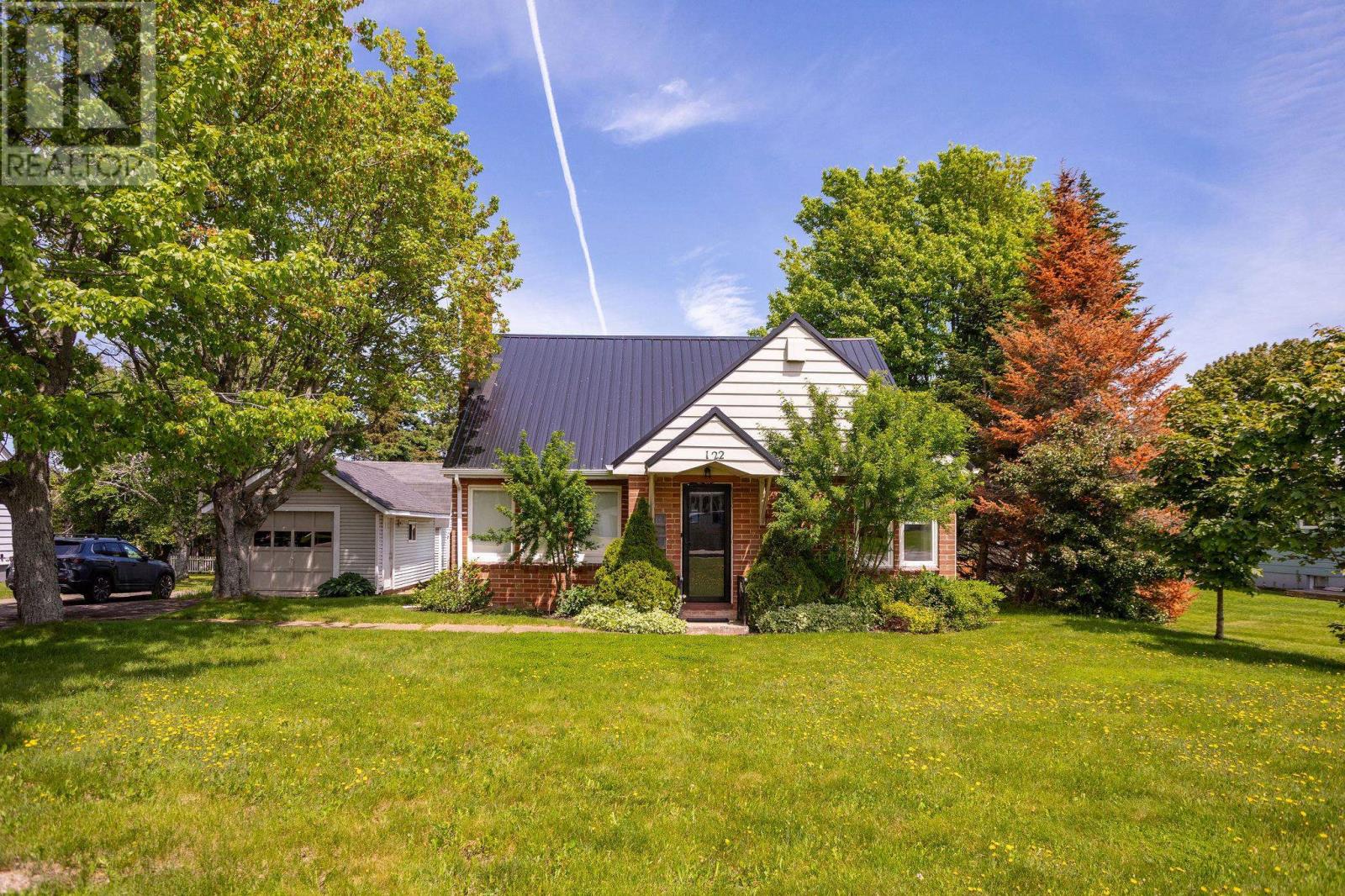 122 Brackley Point Road, Charlottetown, Prince Edward Island