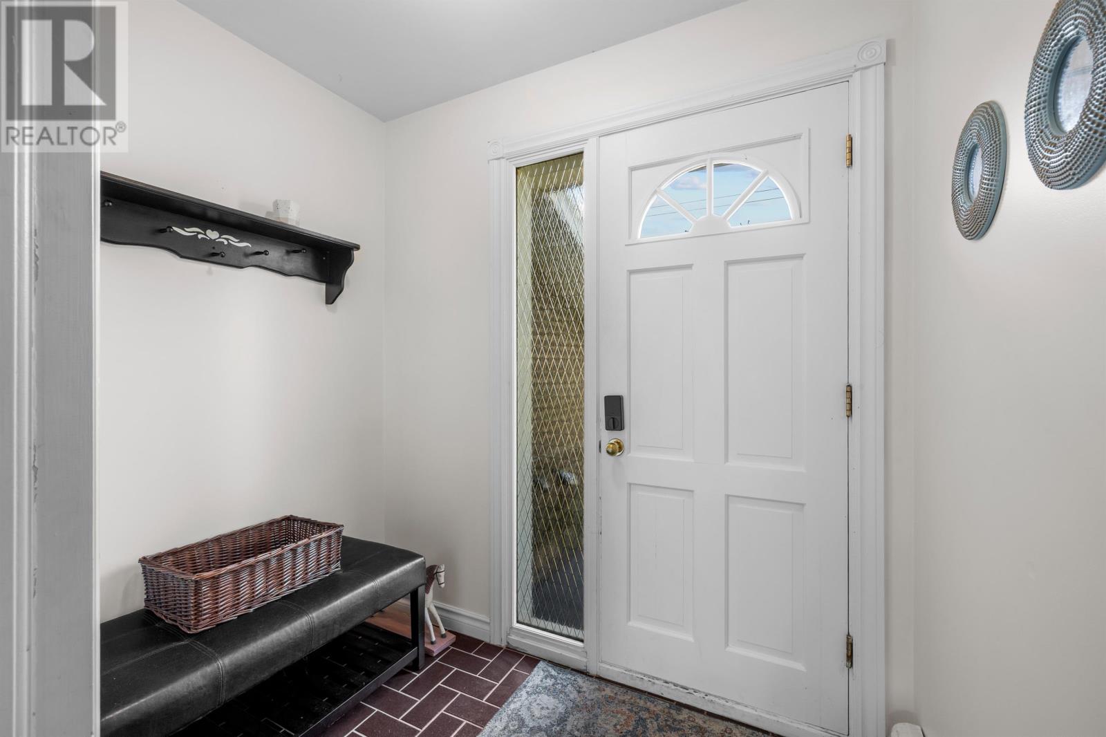 92 Nassau Street, Charlottetown, Prince Edward Island  C1A 7W1 - Photo 4 - 202622743