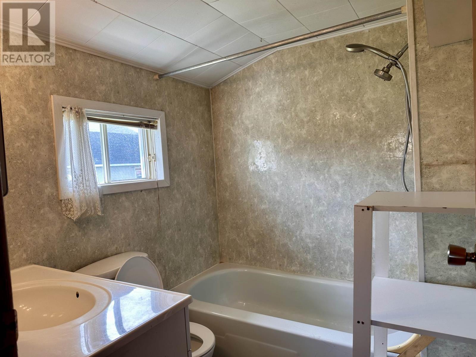 27 Harbour Road, Miminegash, Prince Edward Island  C0B 1S0 - Photo 16 - 202622987