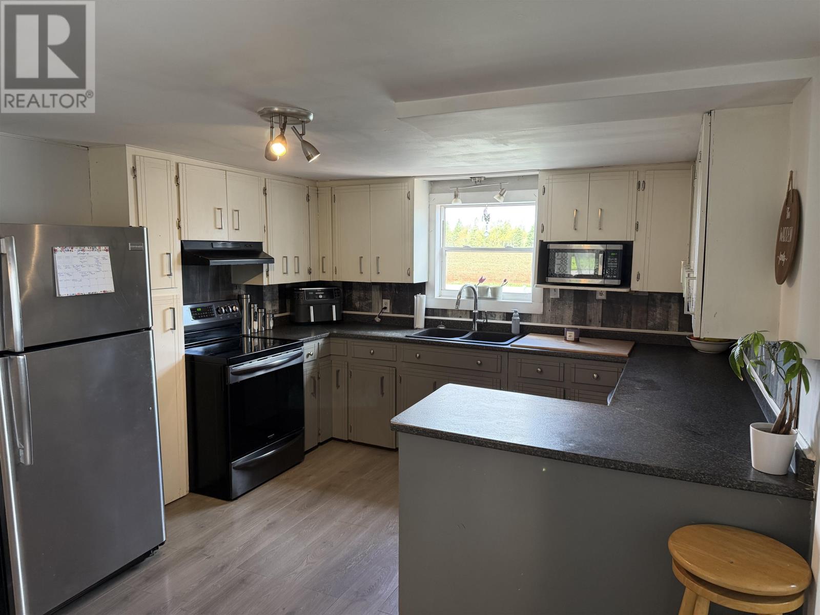 255 Dickie Rd, Borden-Carleton, Prince Edward Island  C0B 1X0 - Photo 15 - 202623126