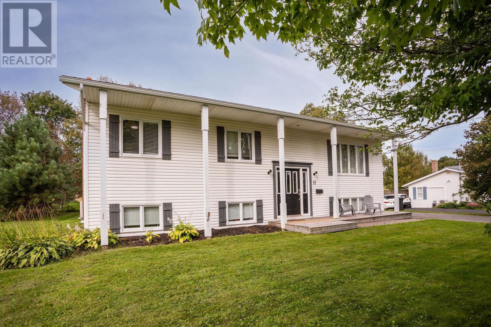 17 APTOS Drive, Stratford, Prince Edward Island