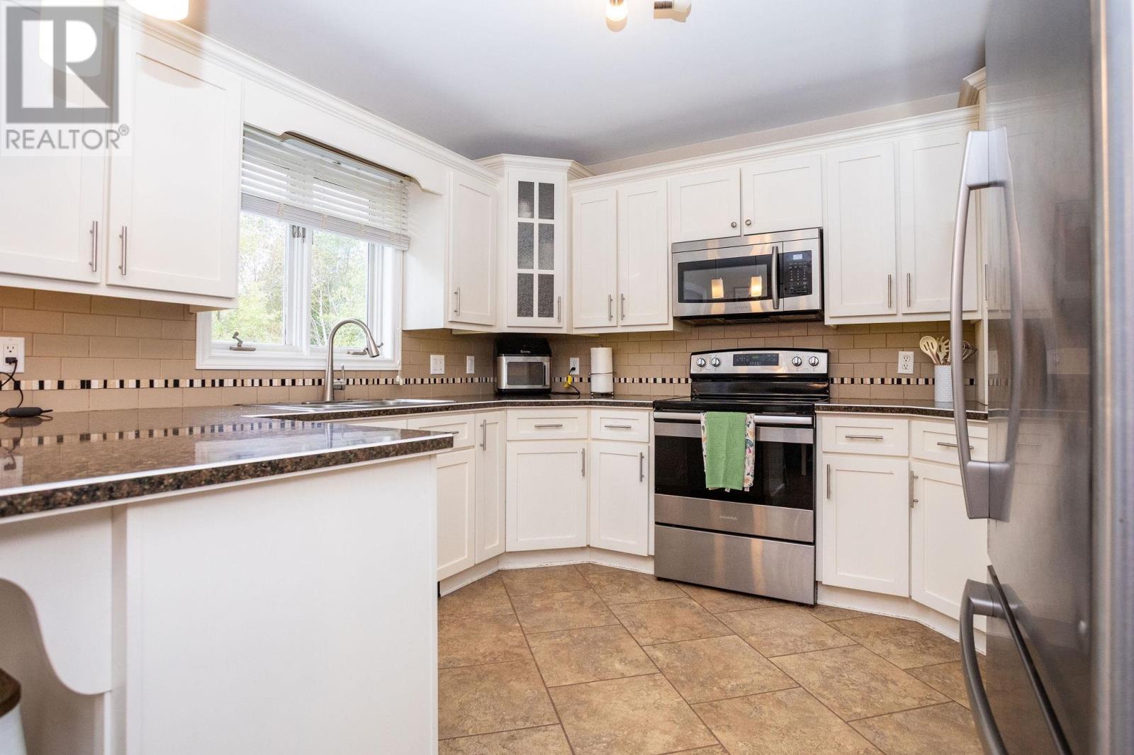 17 Aptos Drive, Stratford, Prince Edward Island  C1B 1W7 - Photo 8 - 202623307