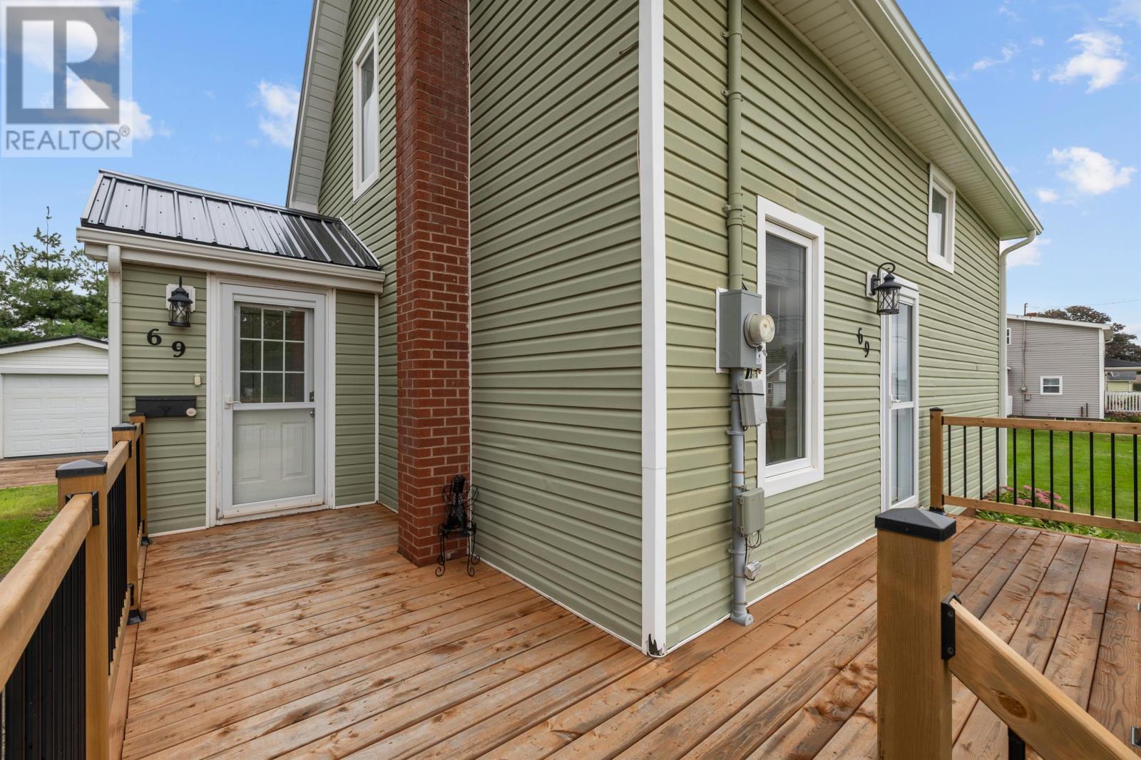 69 Bayview Drive, Summerside, Prince Edward Island  C1N 3Z9 - Photo 4 - 202623326