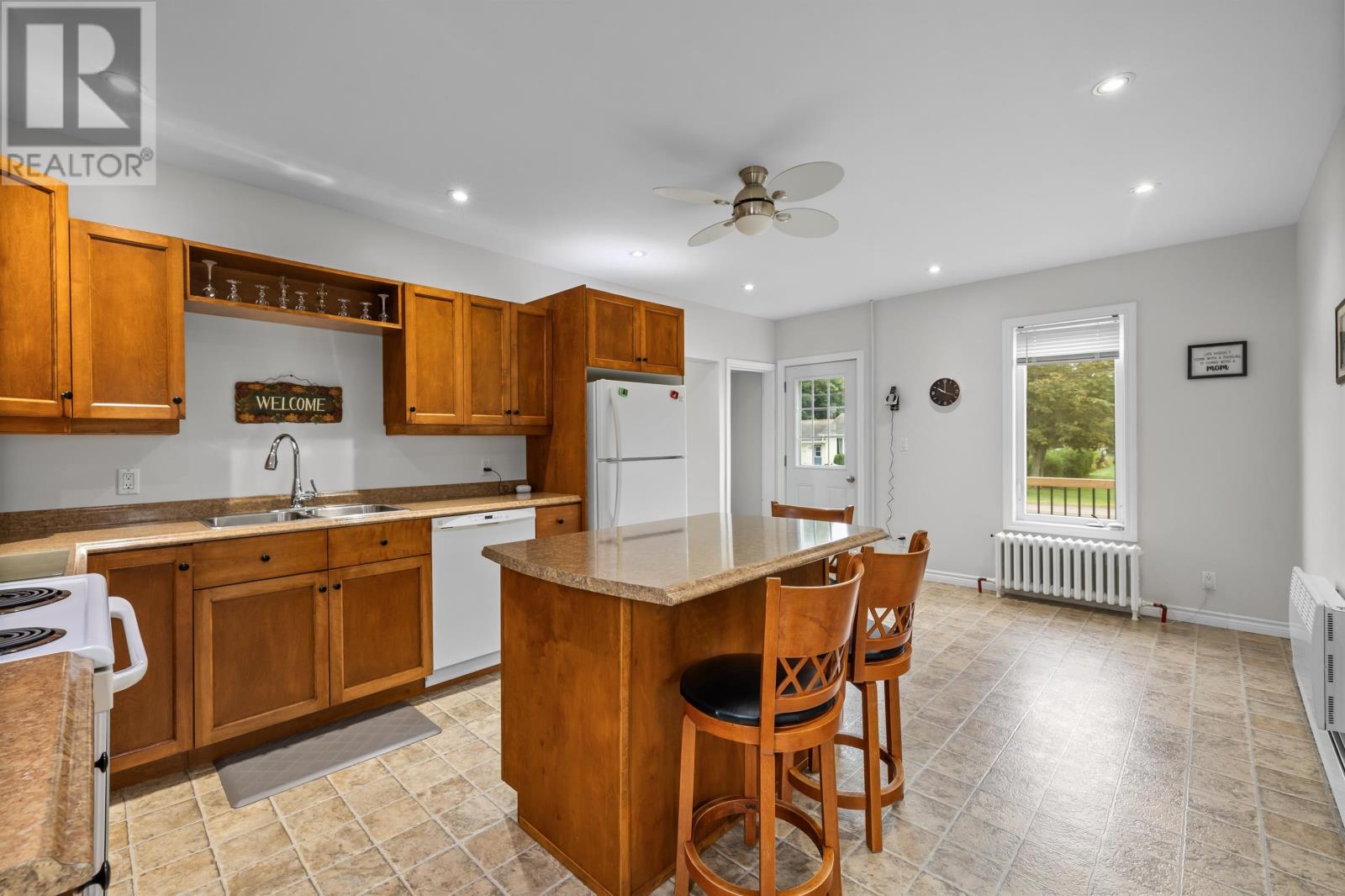69 Bayview Drive, Summerside, Prince Edward Island  C1N 3Z9 - Photo 7 - 202623326