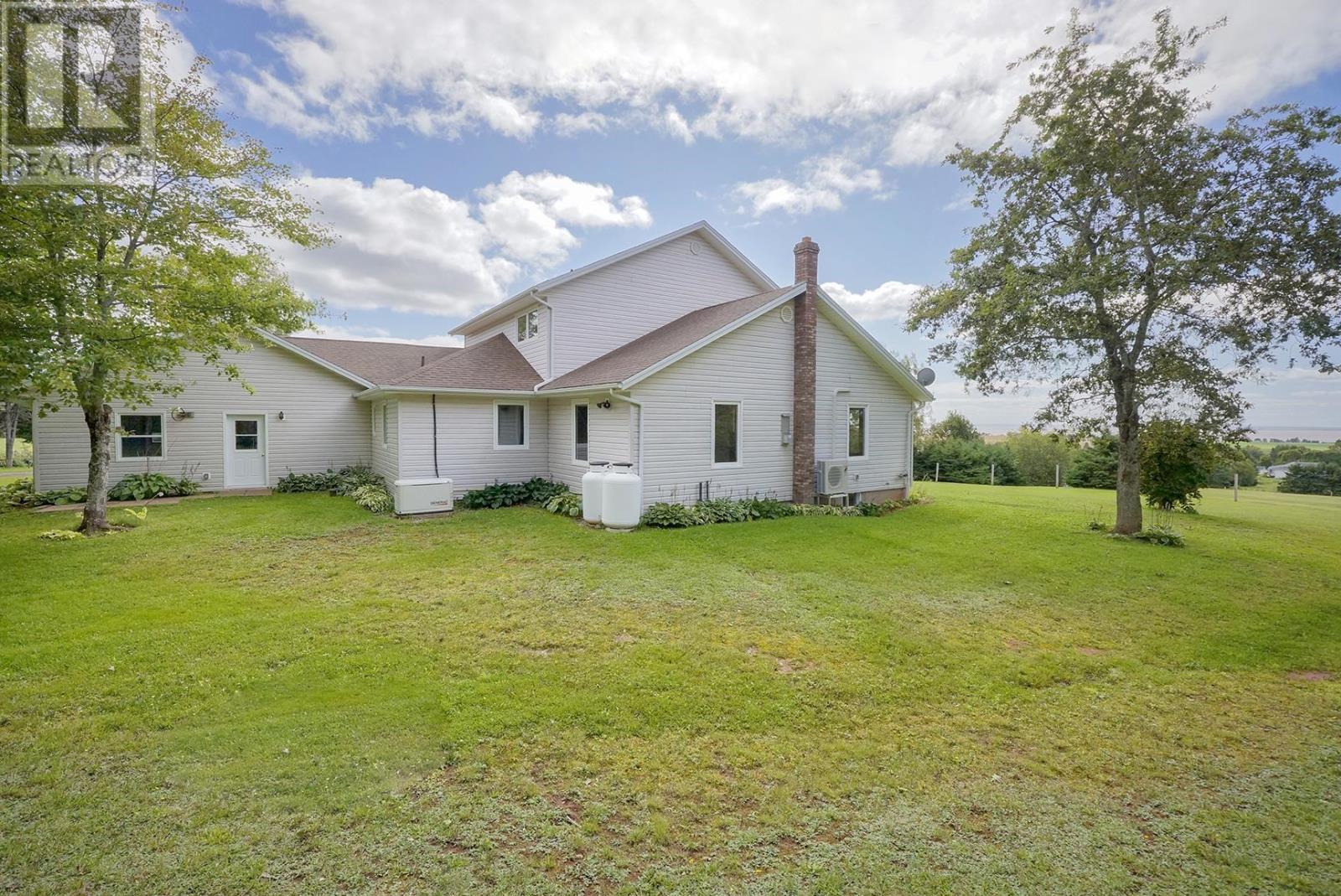 123 Sandy Point Road, Hampton, Prince Edward Island  C0A 1H0 - Photo 12 - 202623736