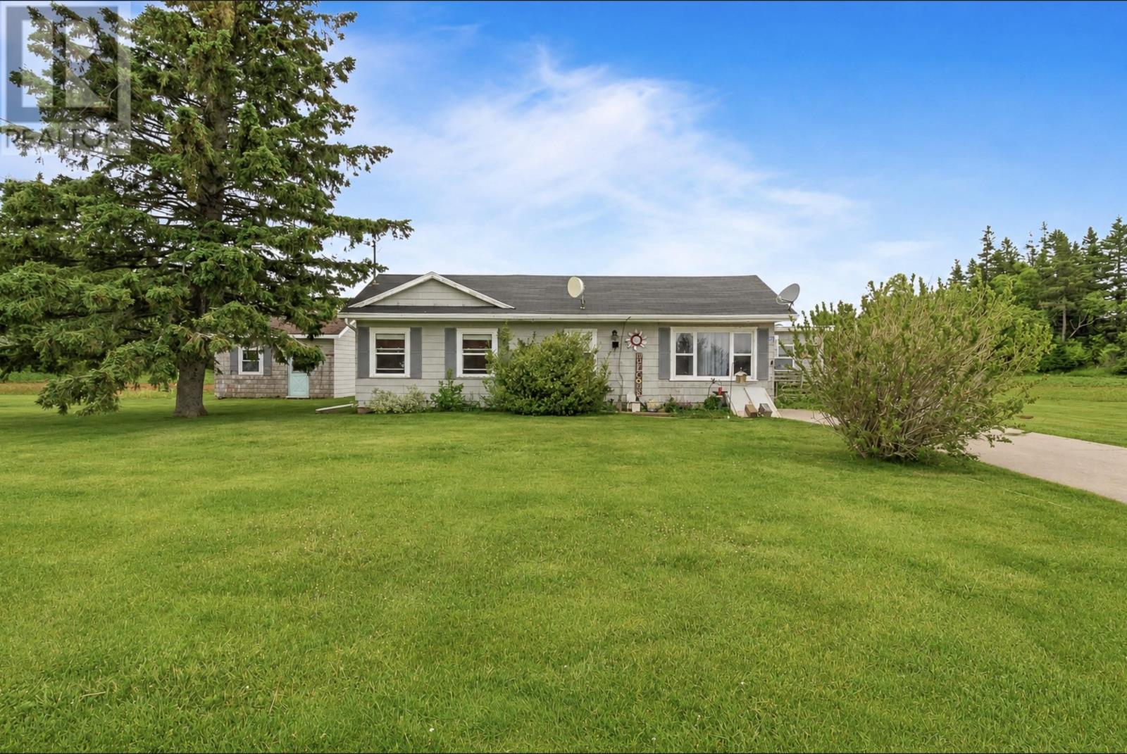 28 Bells Point Road, Cape Traverse, Prince Edward Island