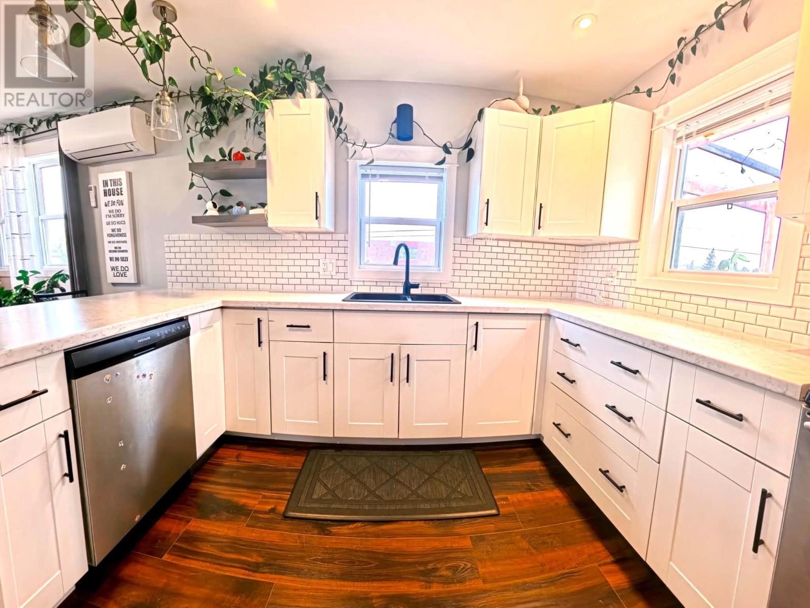 413 Hawthorne Avenue, Summerside, Prince Edward Island  C1N 2E4 - Photo 6 - 202624150