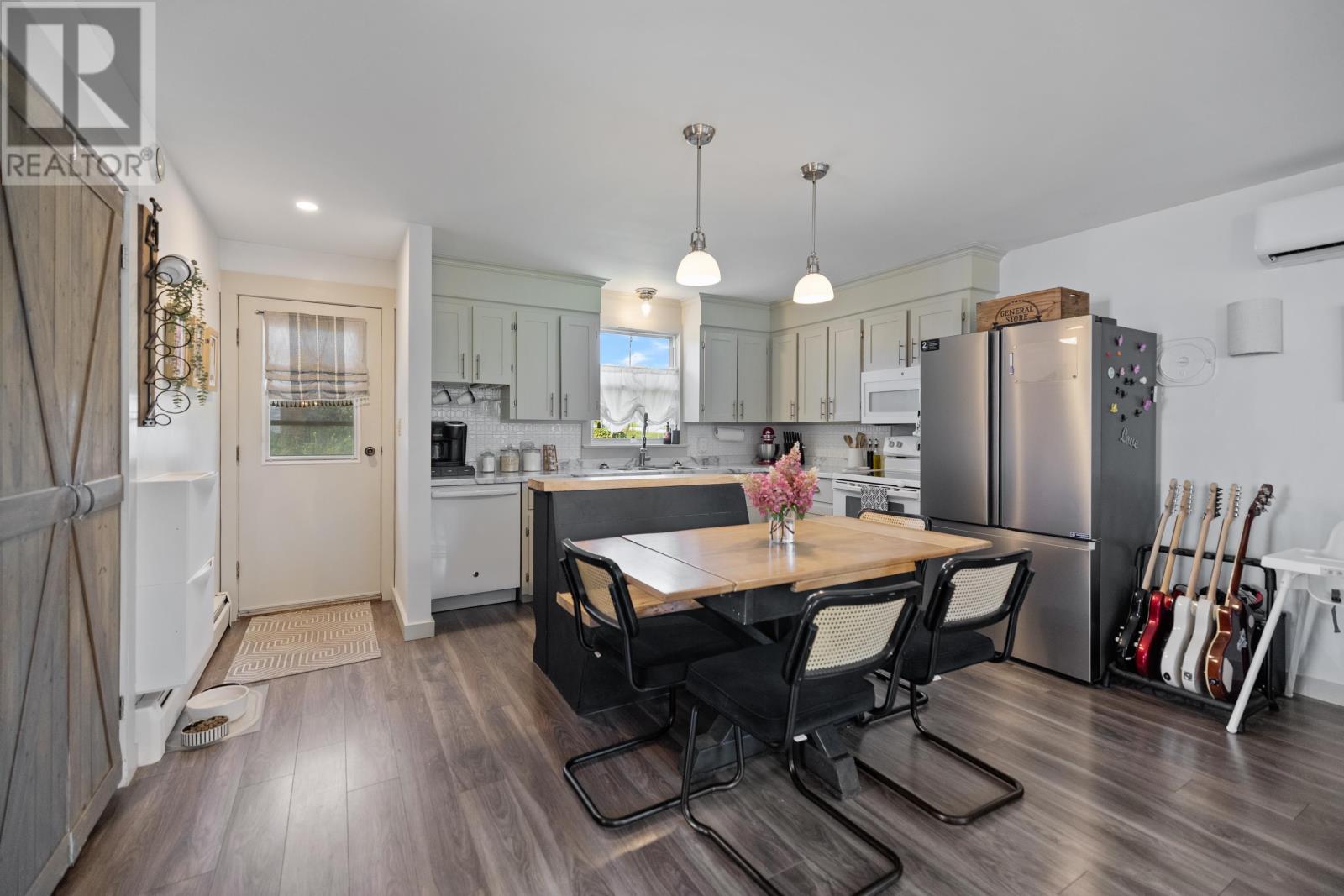 19 Pamwayne Drive, Cornwall, Prince Edward Island  C0A 1H8 - Photo 7 - 202624269