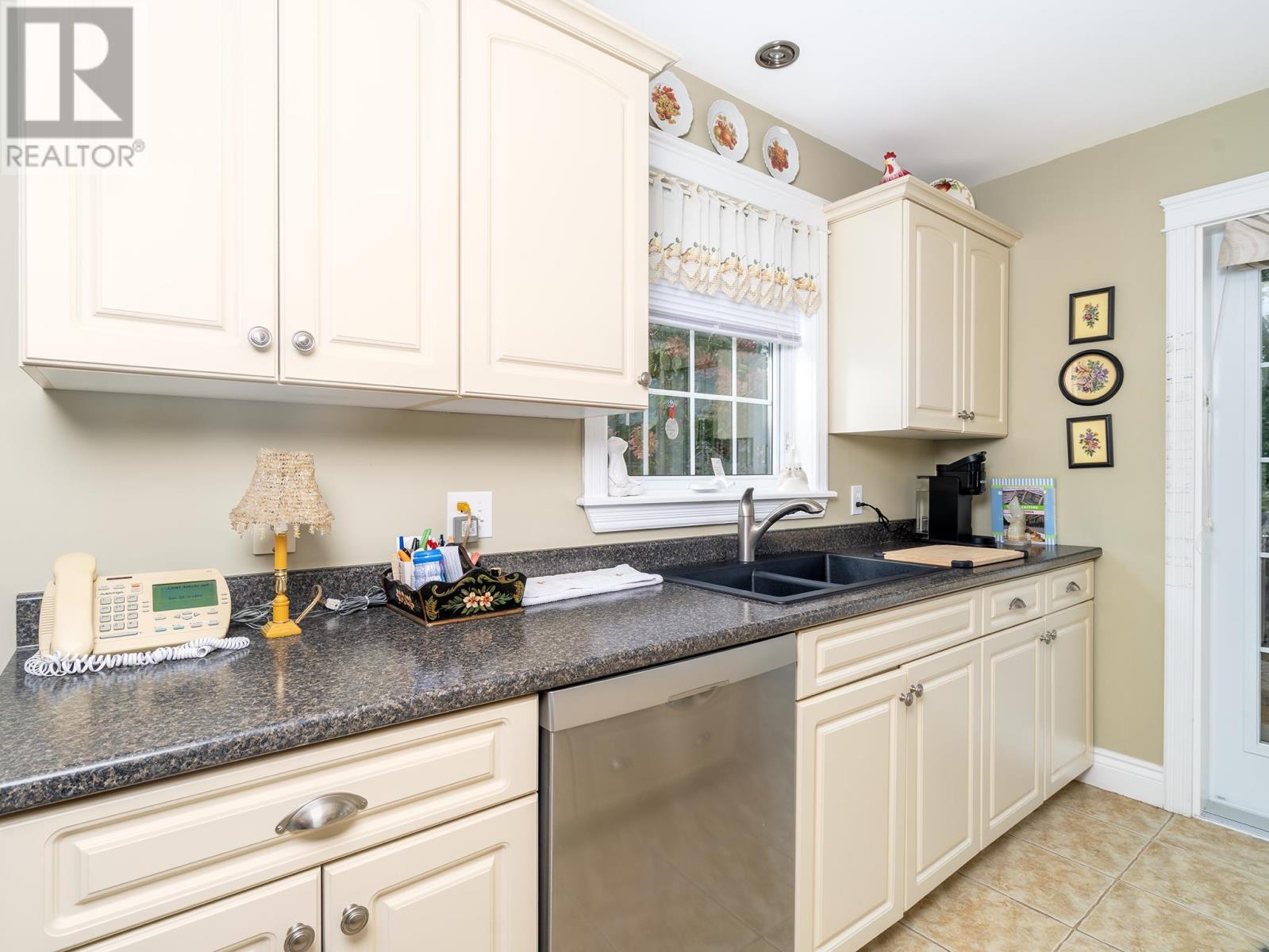 16 Esher Street, Charlottetown, Prince Edward Island  C1A 5G4 - Photo 16 - 202624320