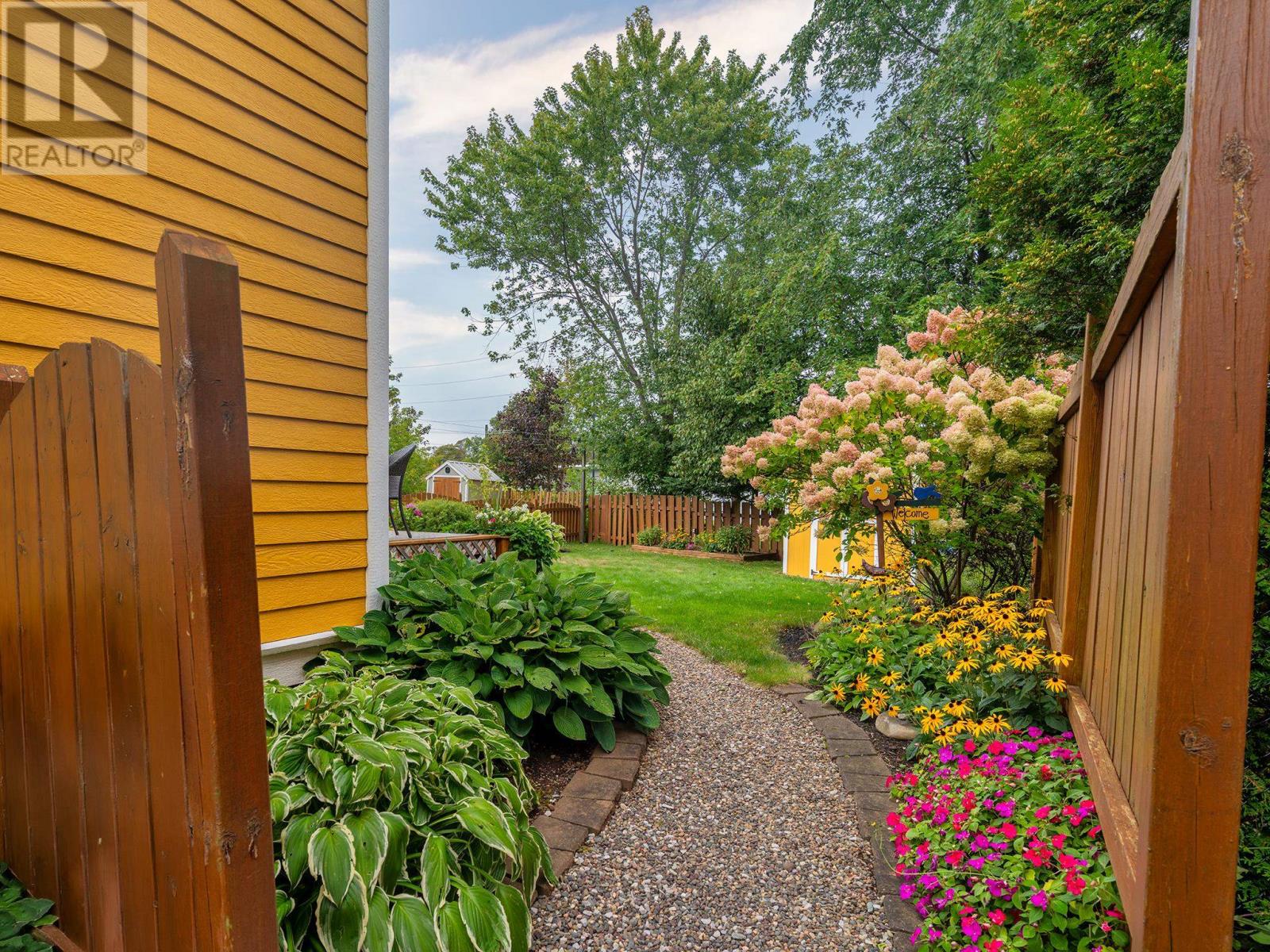 16 Esher Street, Charlottetown, Prince Edward Island  C1A 5G4 - Photo 3 - 202624320