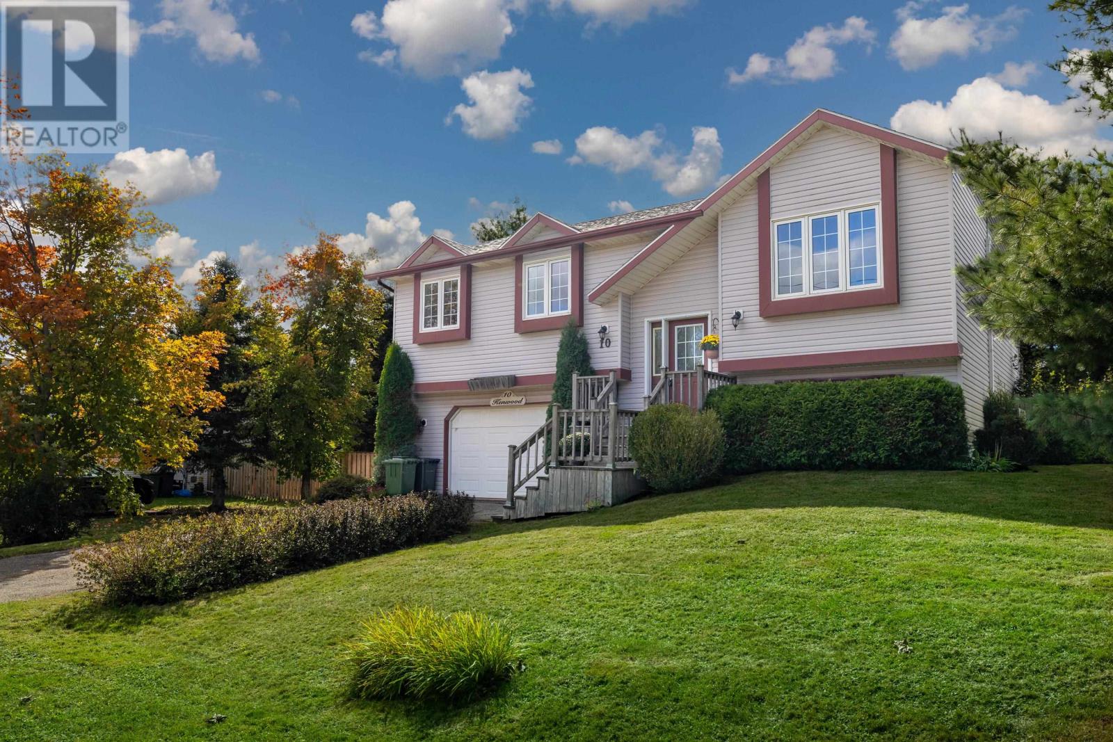 10 Kenwood Circle, Charlottetown, Prince Edward Island  C1E 1Z8 - Photo 1 - 202624348