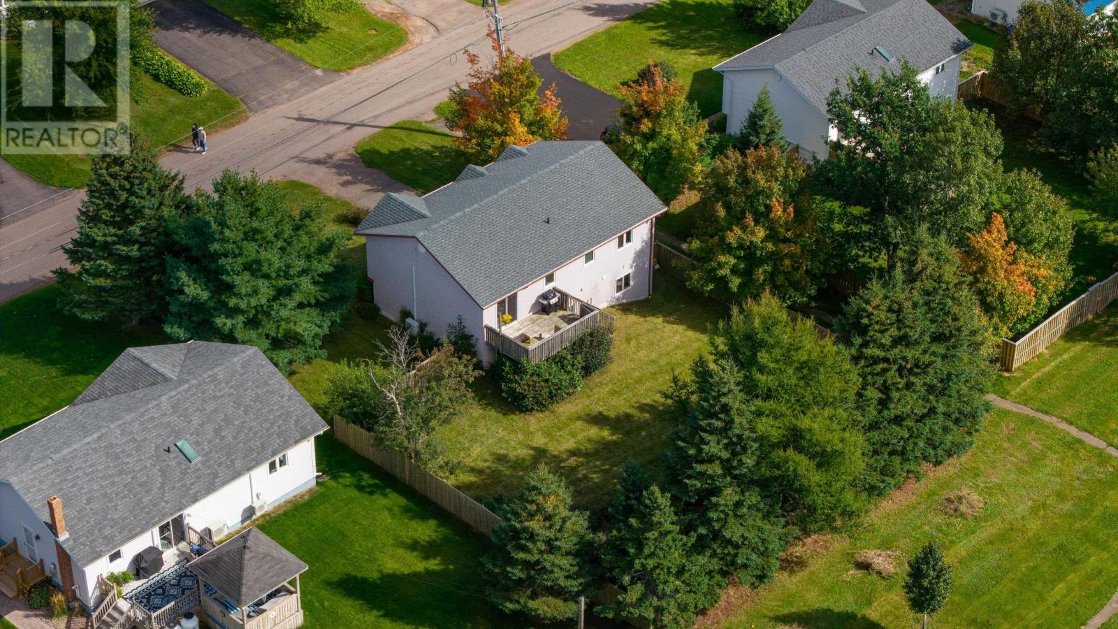 10 Kenwood Circle, Charlottetown, Prince Edward Island  C1E 1Z8 - Photo 3 - 202624348