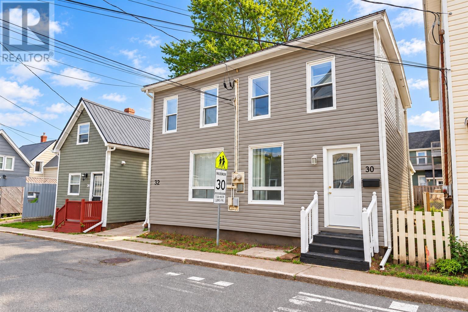 30-32 Spring Park Road, Charlottetown, Prince Edward Island  C1A 3X8 - Photo 2 - 202624358