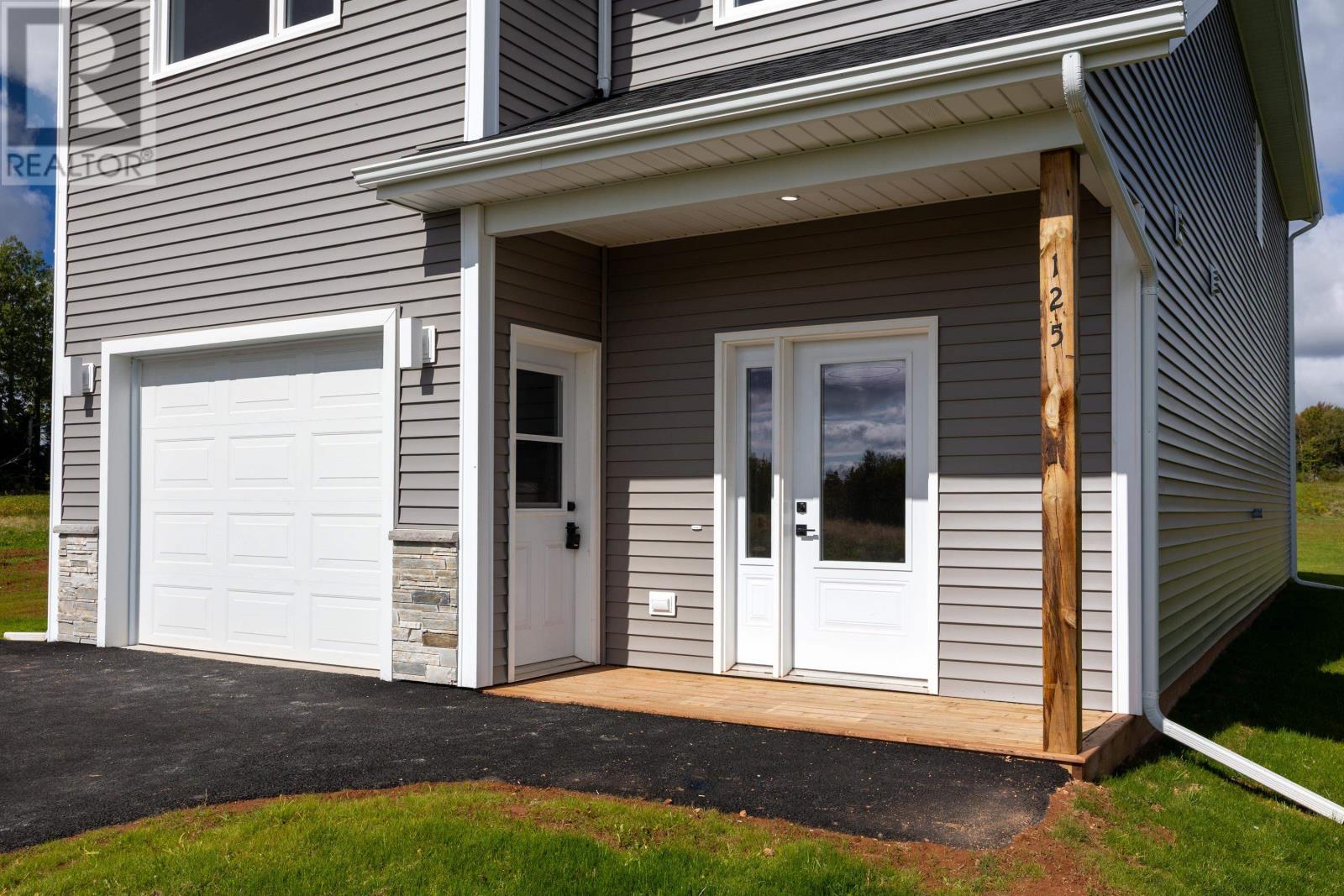 125 Samantha Lane, Cornwall, Prince Edward Island  C0A 1H0 - Photo 4 - 202624376