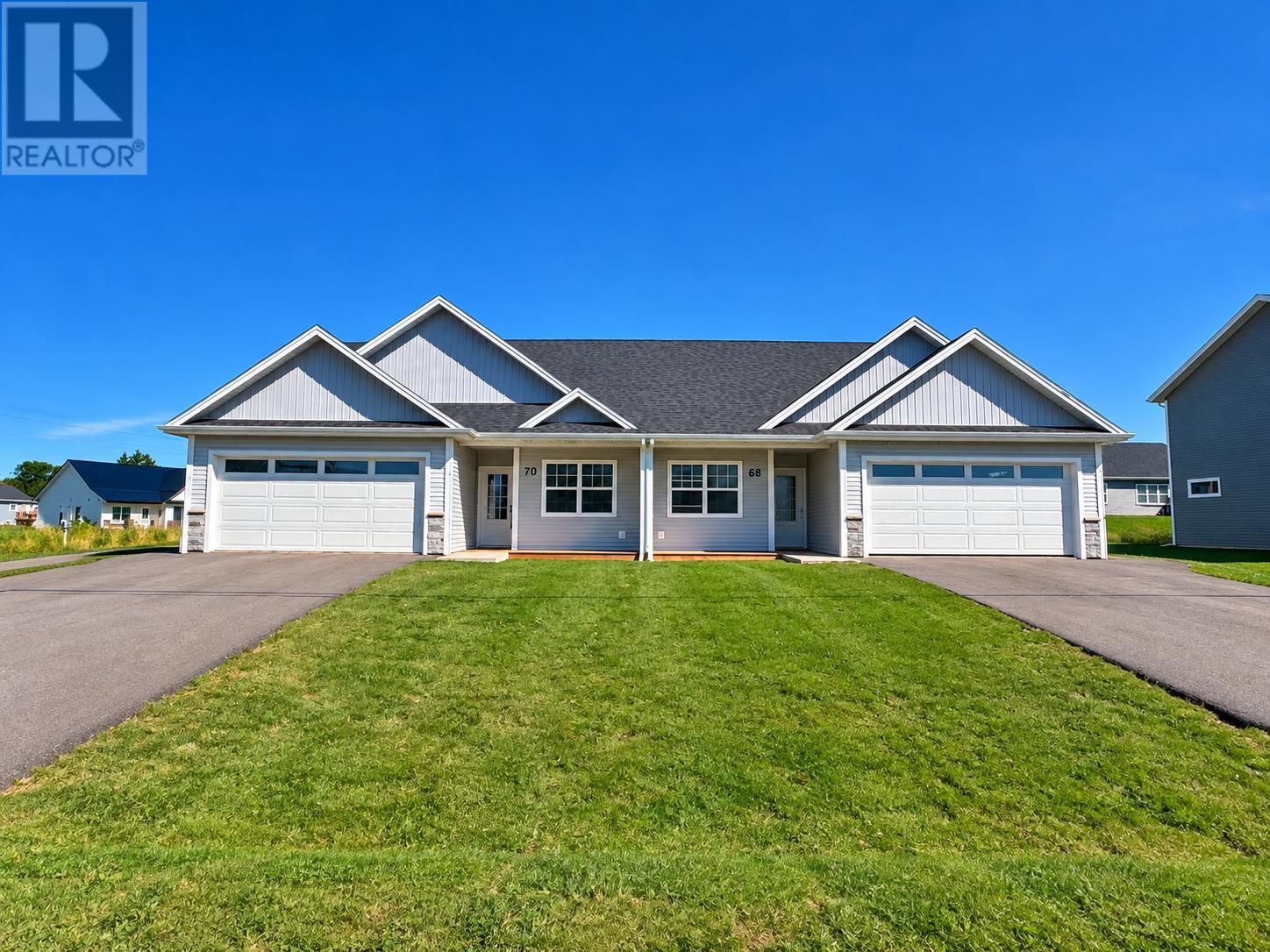 70 Kelly Heights, Stratford, Prince Edward Island  C1B 4M2 - Photo 2 - 202624388