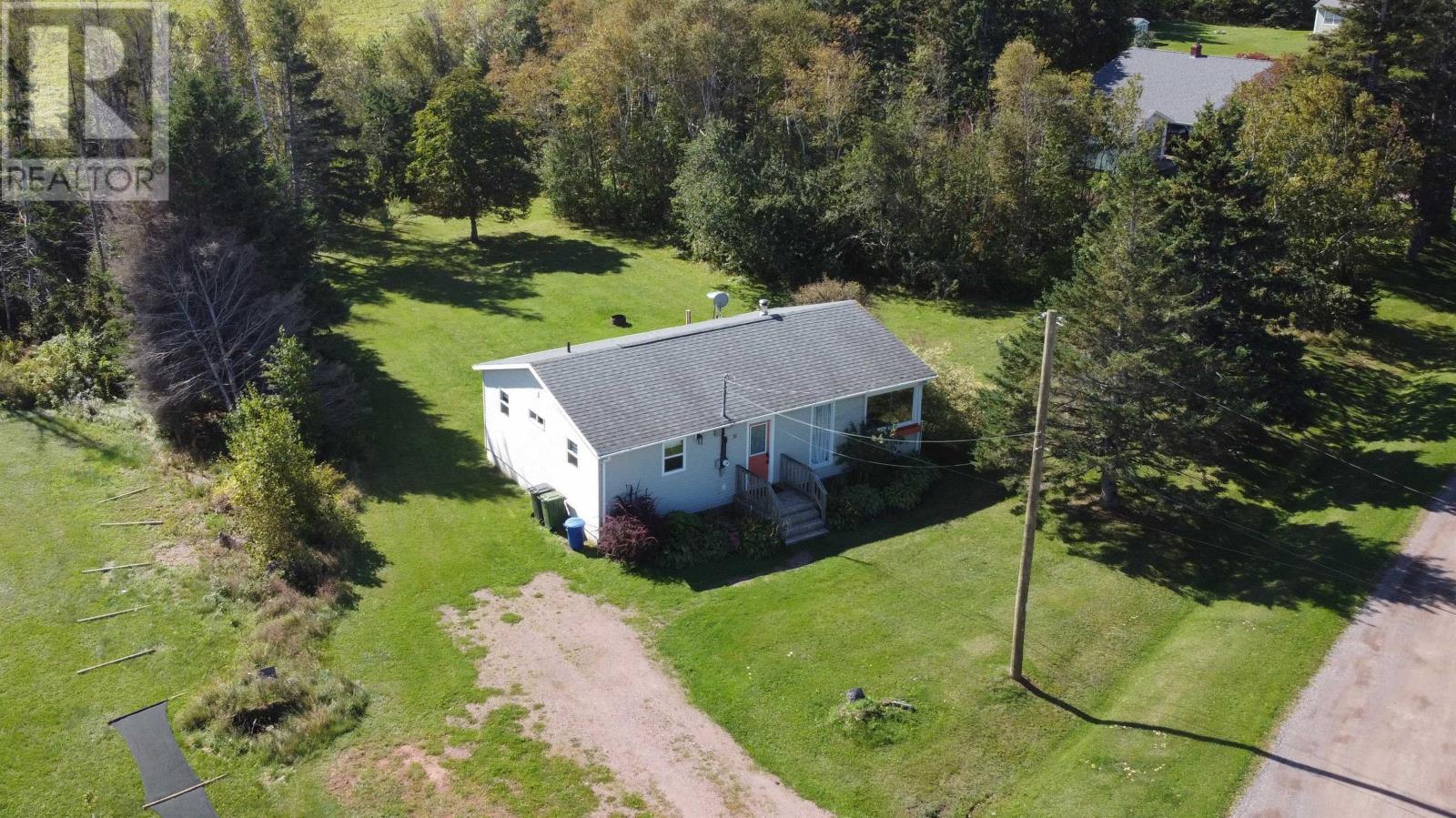 51 Macaskill Crescent, Brackley, Prince Edward Island  C1E 2T4 - Photo 2 - 202624443