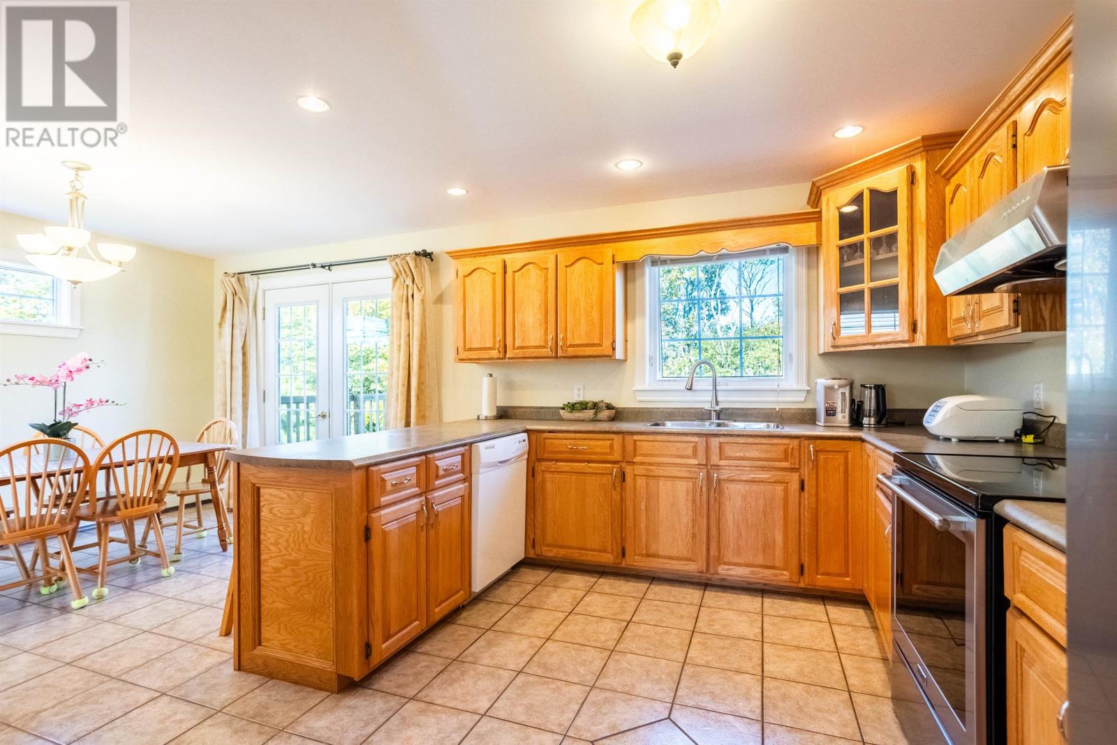 5 Commonwealth Avenue, Charlottetown, Prince Edward Island  C1E 2E7 - Photo 11 - 202624498