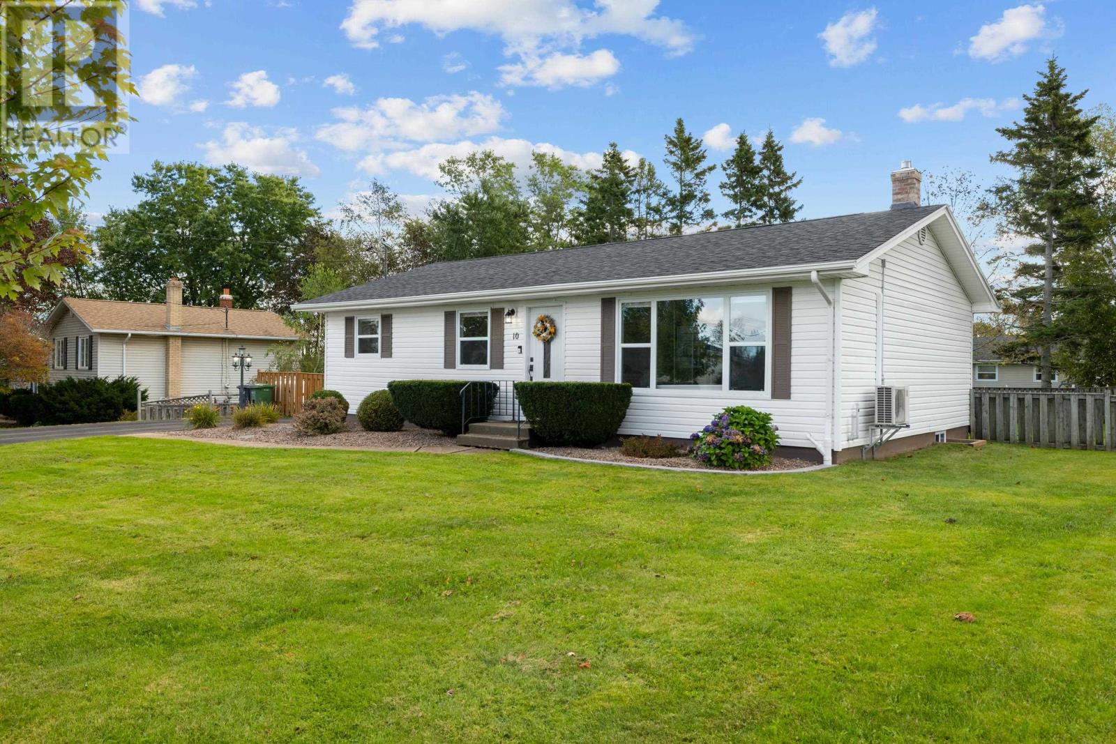 10 Dale Drive, Charlottetown, Prince Edward Island