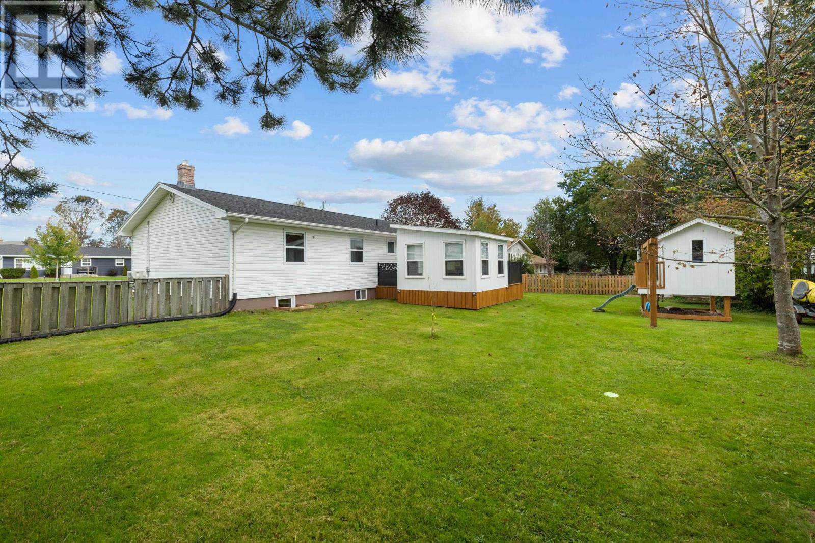 10 Dale Drive, Charlottetown, Prince Edward Island  C1A 7X5 - Photo 39 - 202624551