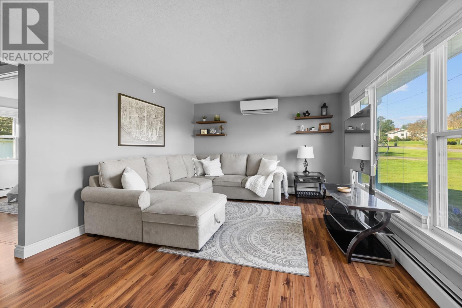 10 Dale Drive, Charlottetown, Prince Edward Island  C1A 7X5 - Photo 6 - 202624551