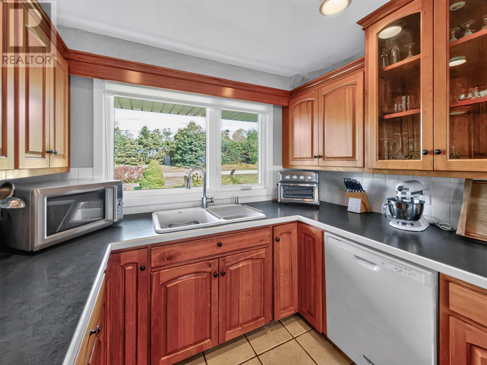 22 Upper Tea Hill Crescent, Stratford, Prince Edward Island  C1B 2V1 - Photo 13 - 202624557