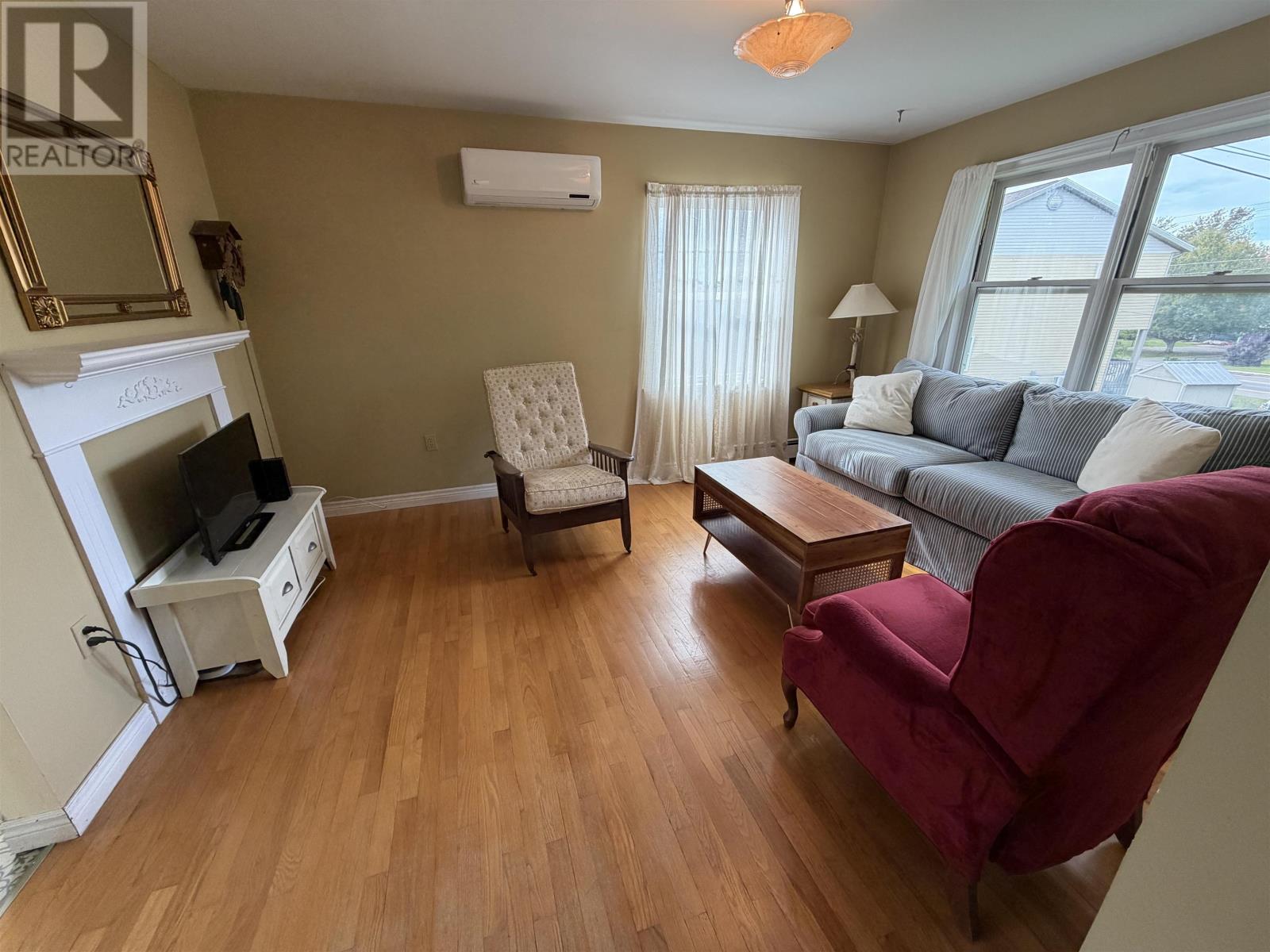 18 Kinlock Road, Stratford, Prince Edward Island  C1B 1L8 - Photo 3 - 202624628