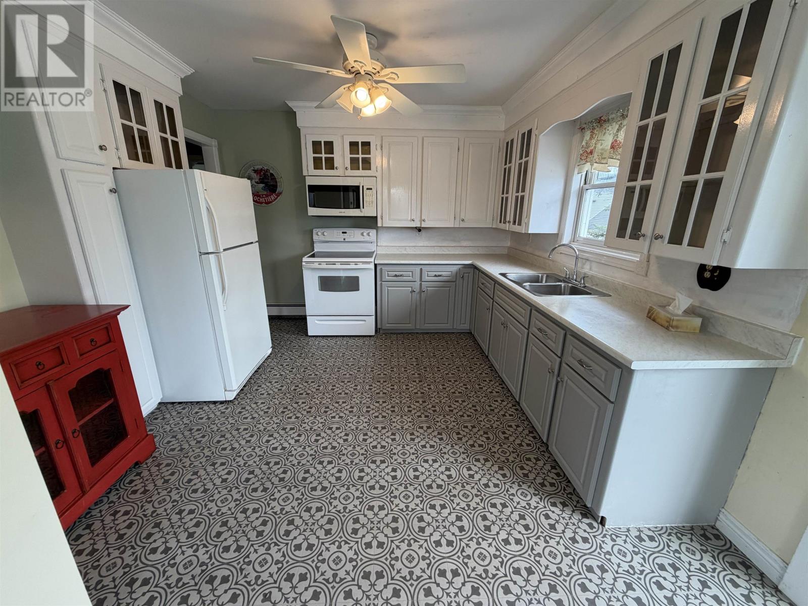 18 Kinlock Road, Stratford, Prince Edward Island  C1B 1L8 - Photo 7 - 202624628