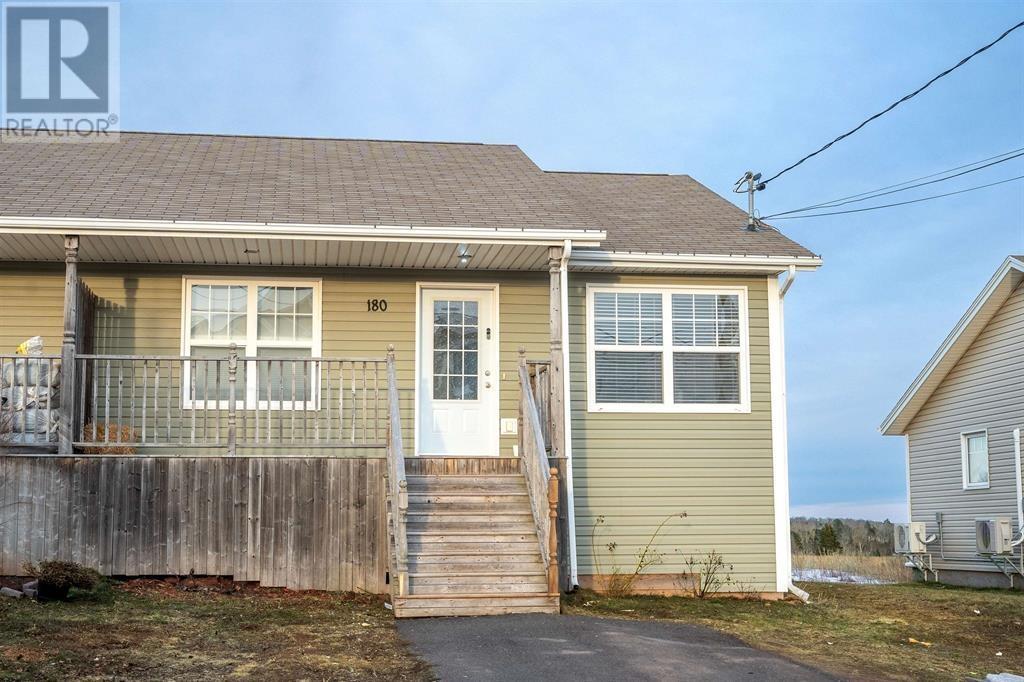 180 Norwood Road, Charlottetown, Prince Edward Island  C1A 0E1 - Photo 3 - 202624737