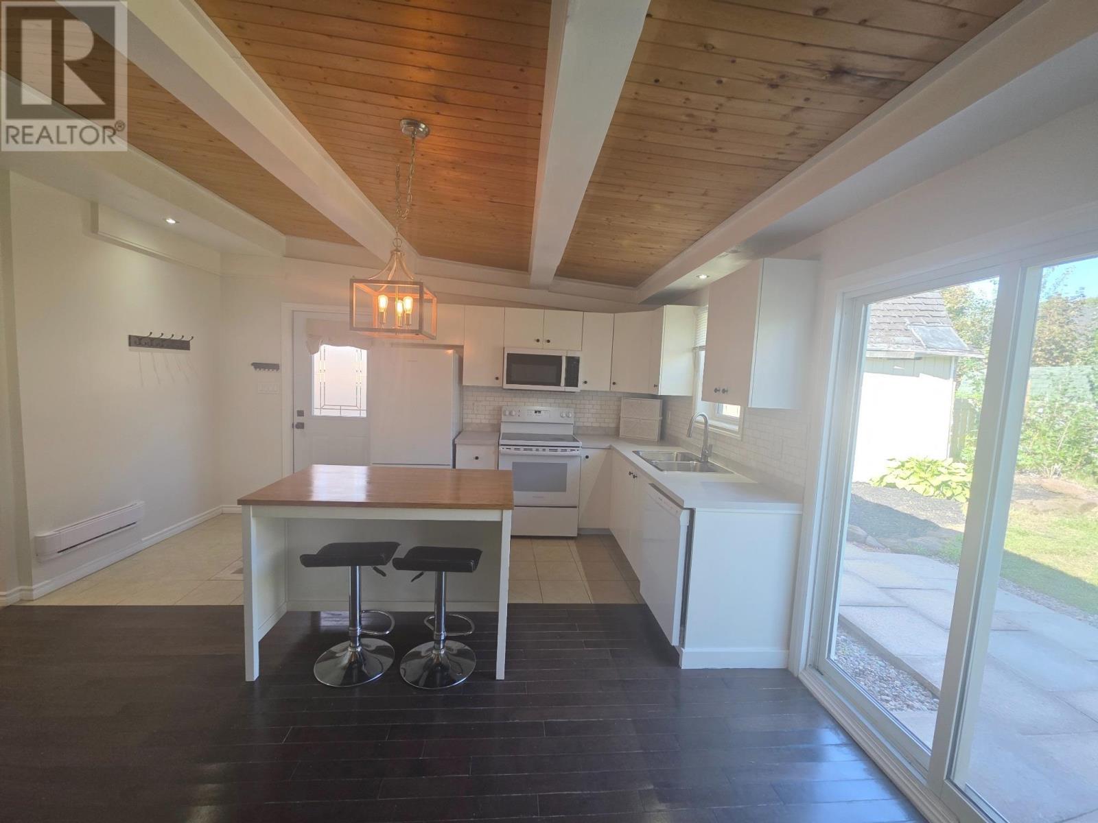 30-32 Spring Park Road, Charlottetown, Prince Edward Island  C1A 3X8 - Photo 17 - 202624786